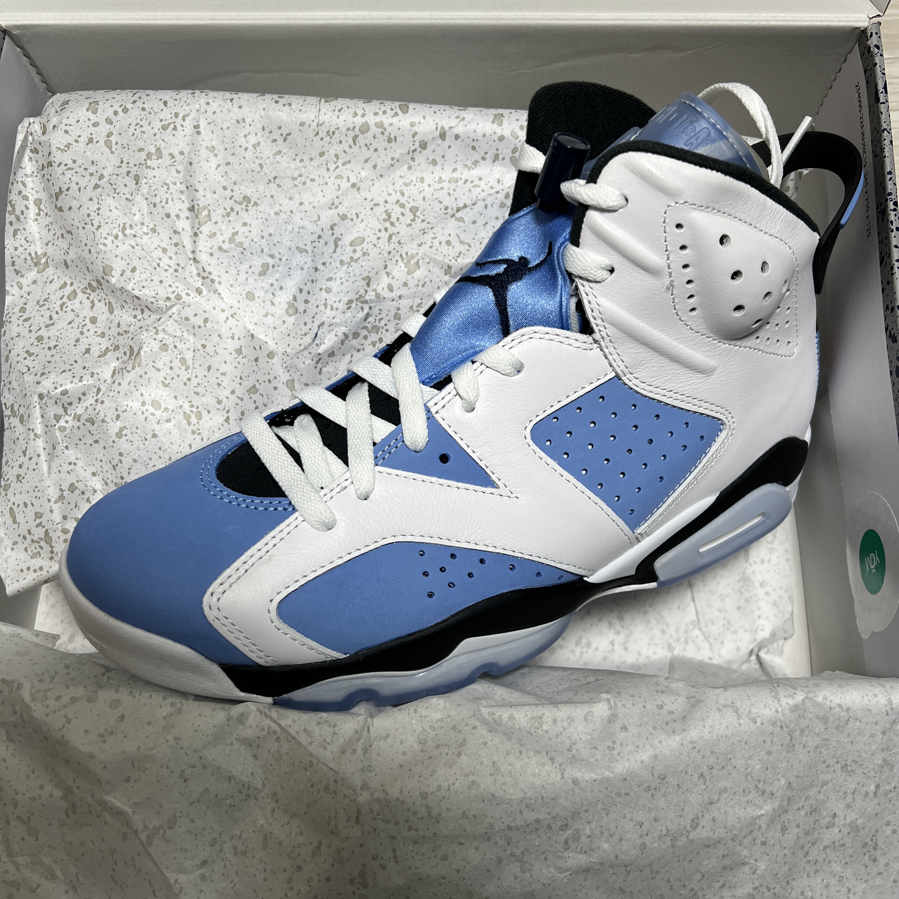 Jordan 6 Retro University Blue 착용 스타일 - 1