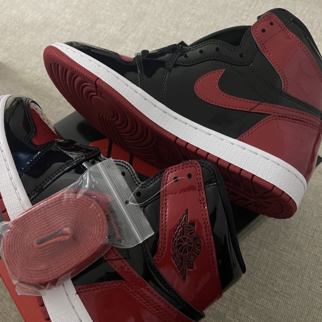 Jordan 1 Retro High OG Patent Bred 착용 스타일