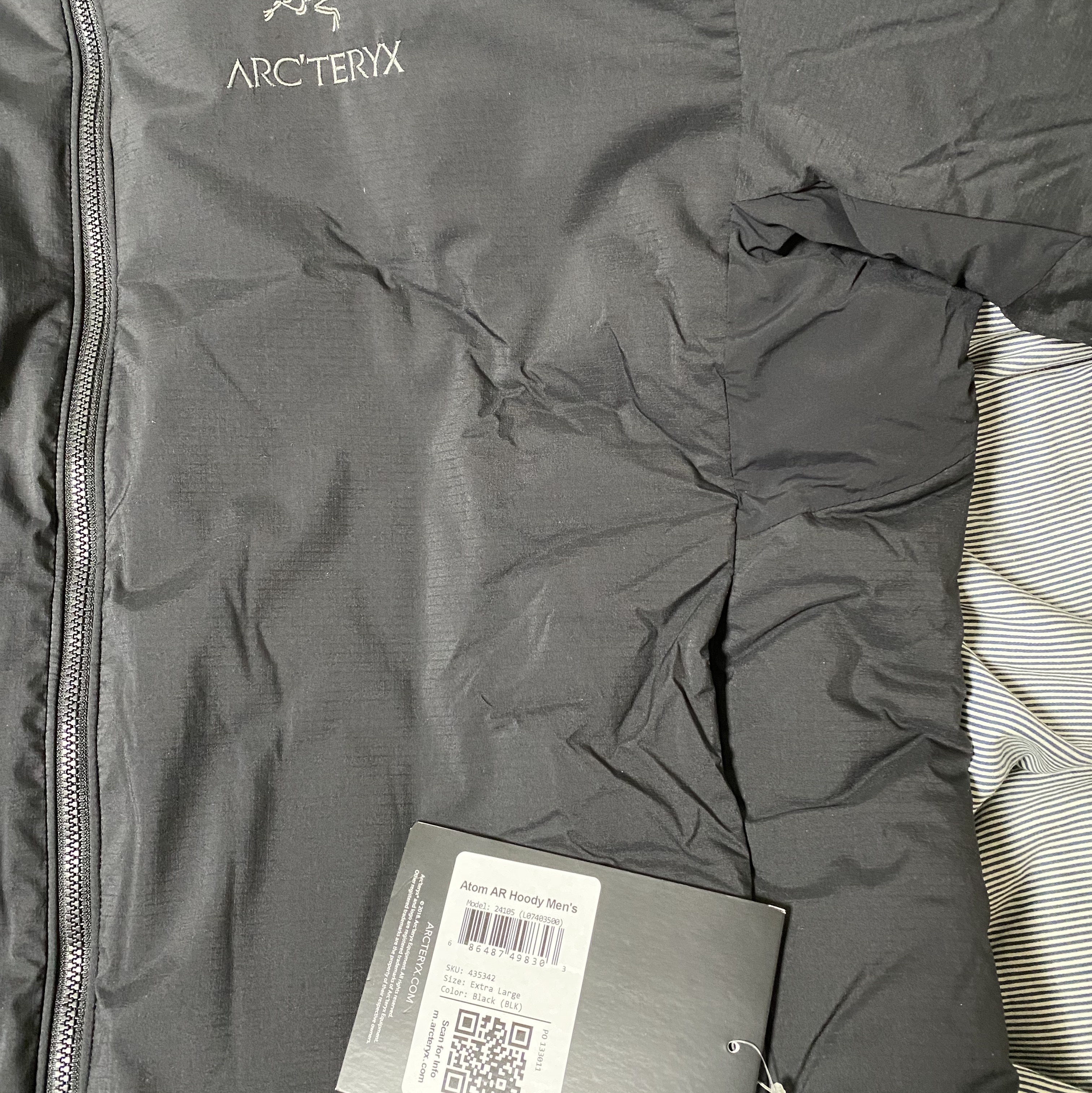 Arc'teryx Atom AR Hoody Black 착용 스타일 - 2
