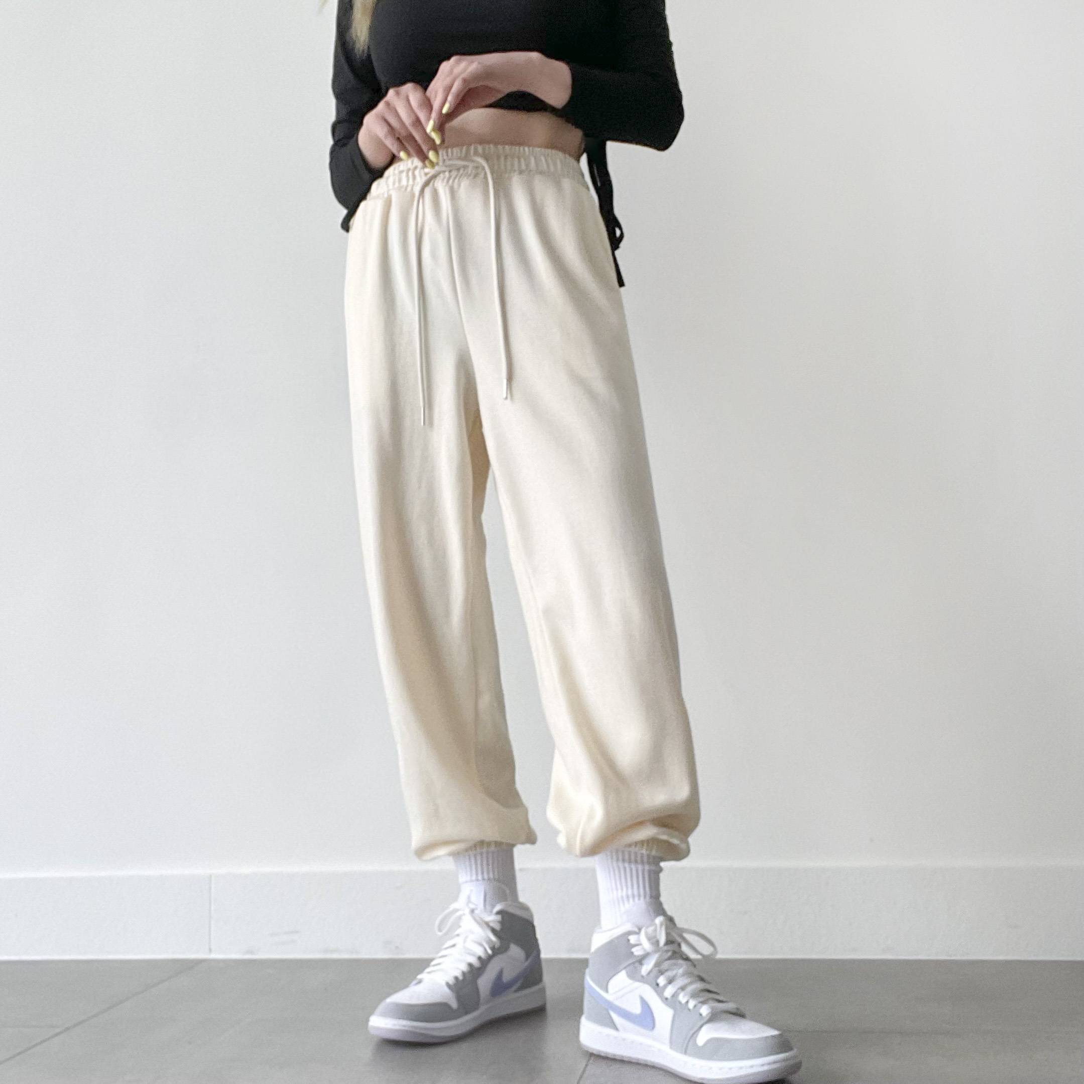 (W) Jordan 1 Mid Wolf Grey 착용 스타일 - 3