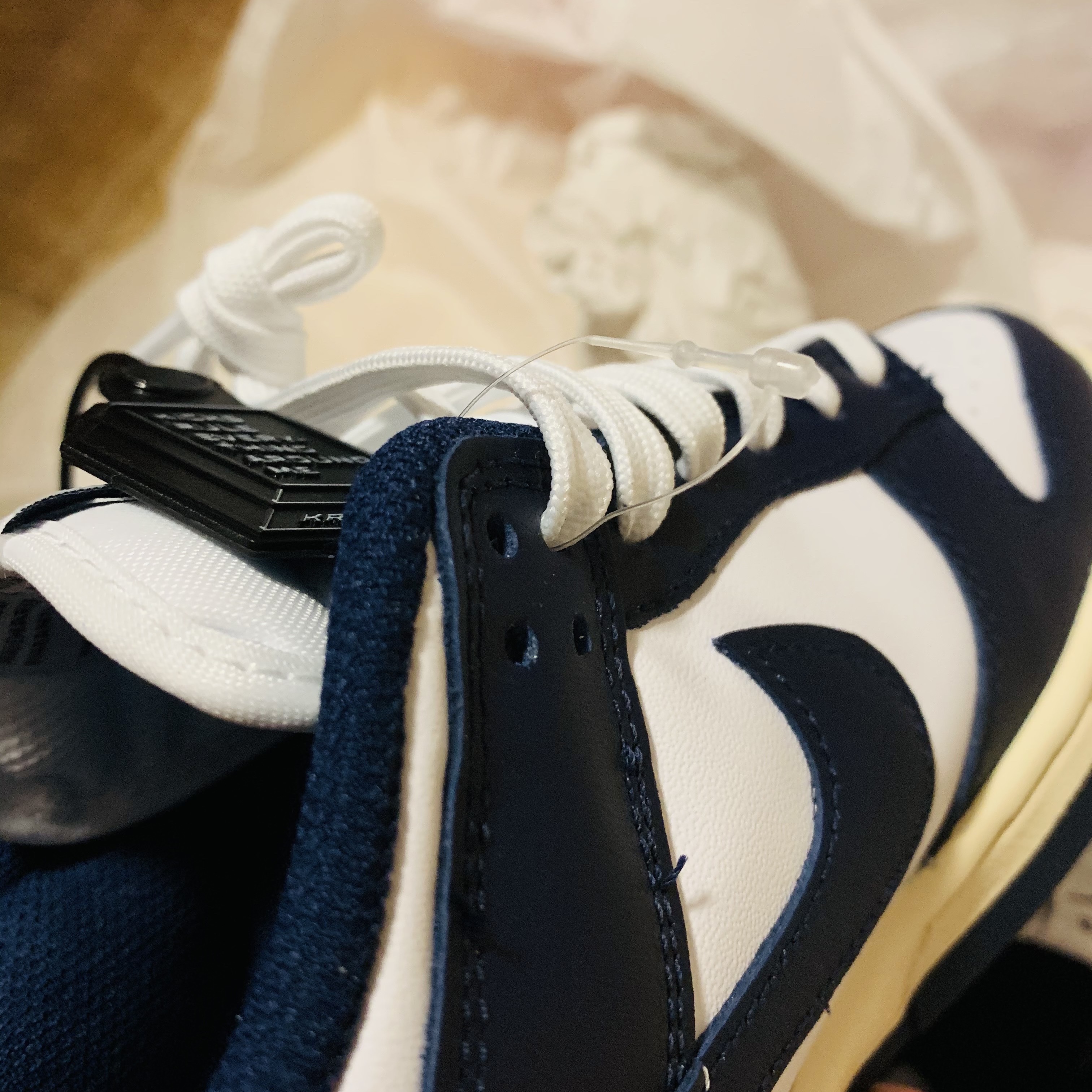 (W) Nike Dunk Low Vintage Midnight Navy 착용 스타일 - 2