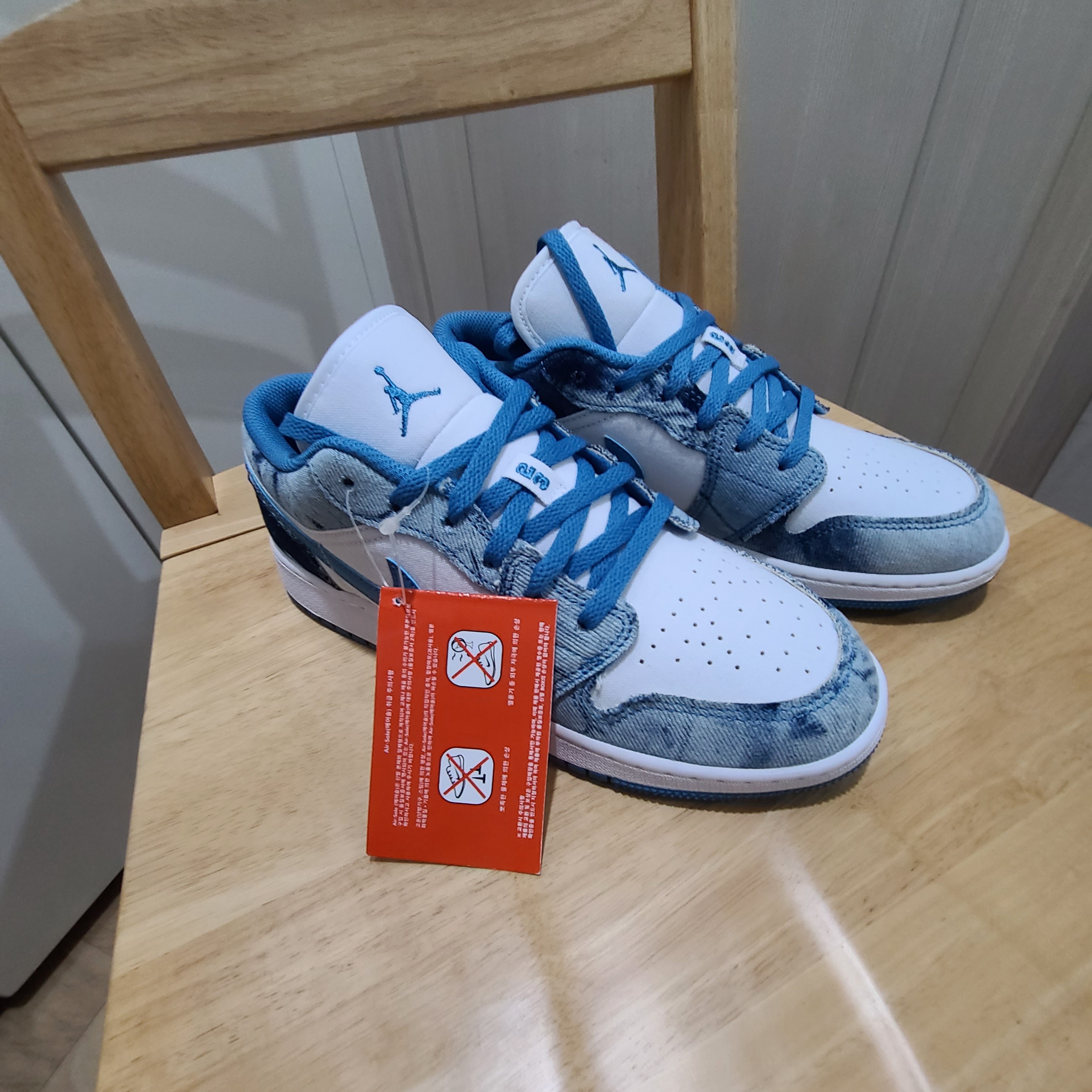 (GS) Jordan 1 Low Washed Denim 착용 스타일