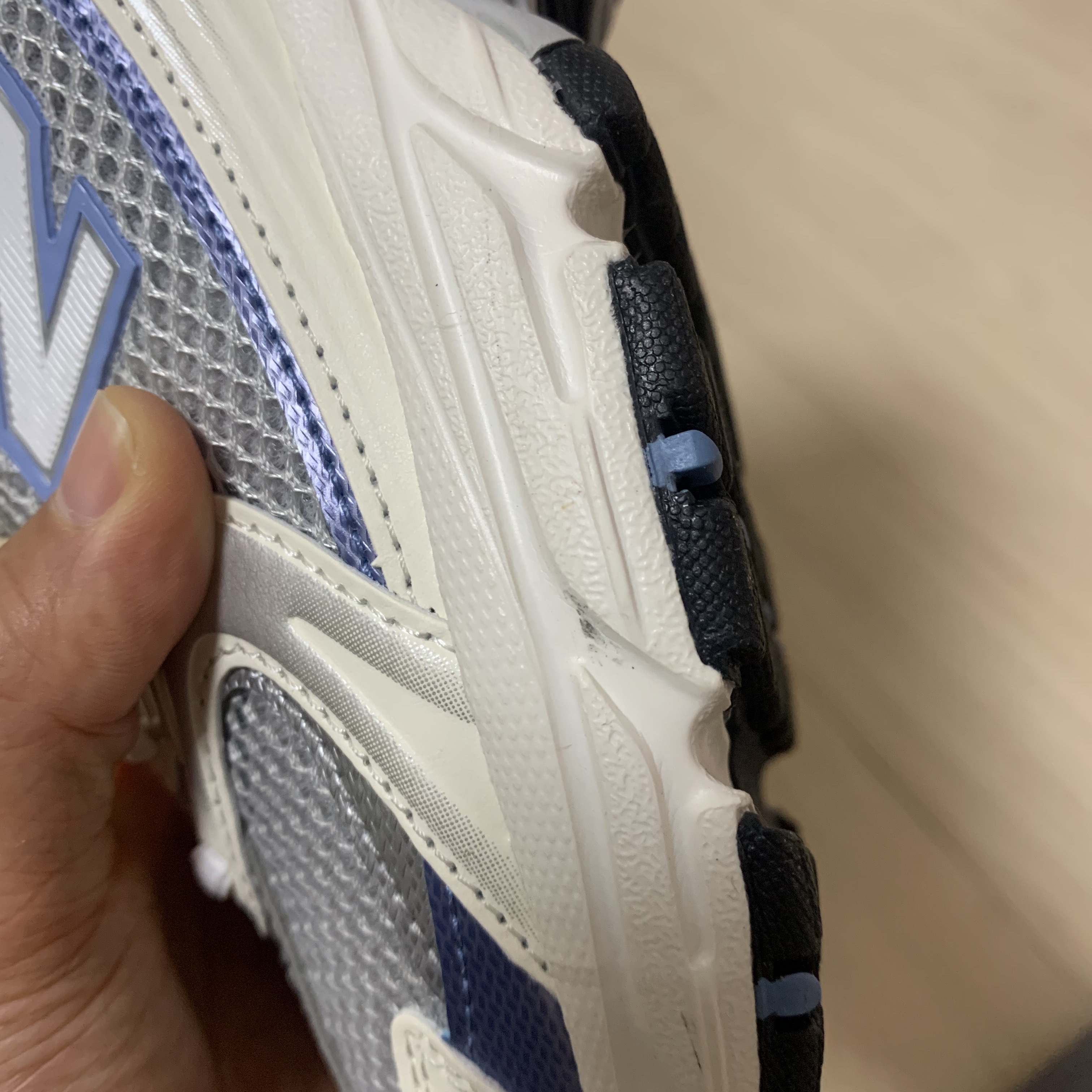 New Balance 530 Steel Blue 착용 스타일 - 2