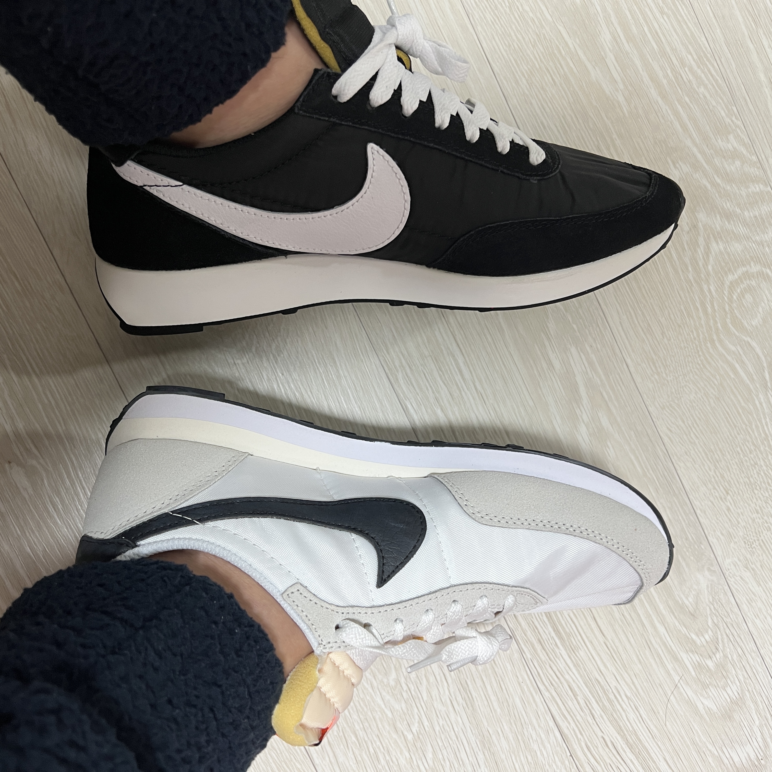 Nike Air Tailwind 79 Black White, Nike Waffle Trainer 2 Black Sail 착용 스타일