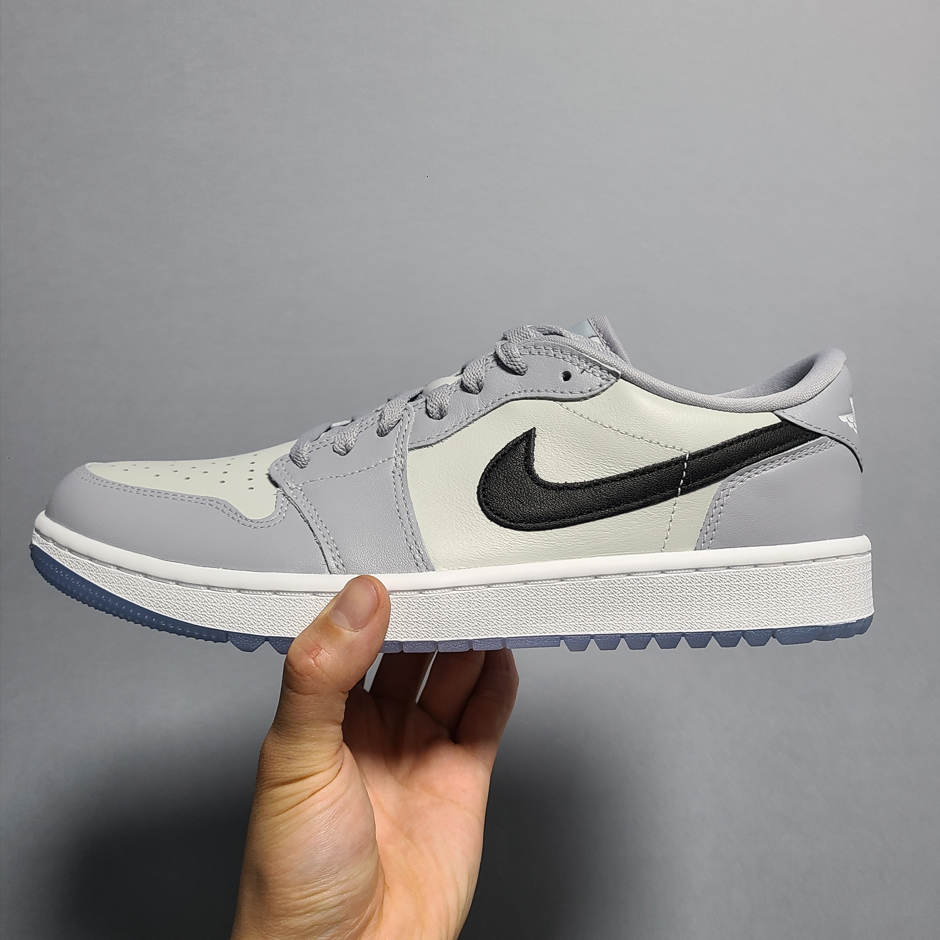 Jordan 1 Low Golf Wolf Grey 착용 스타일