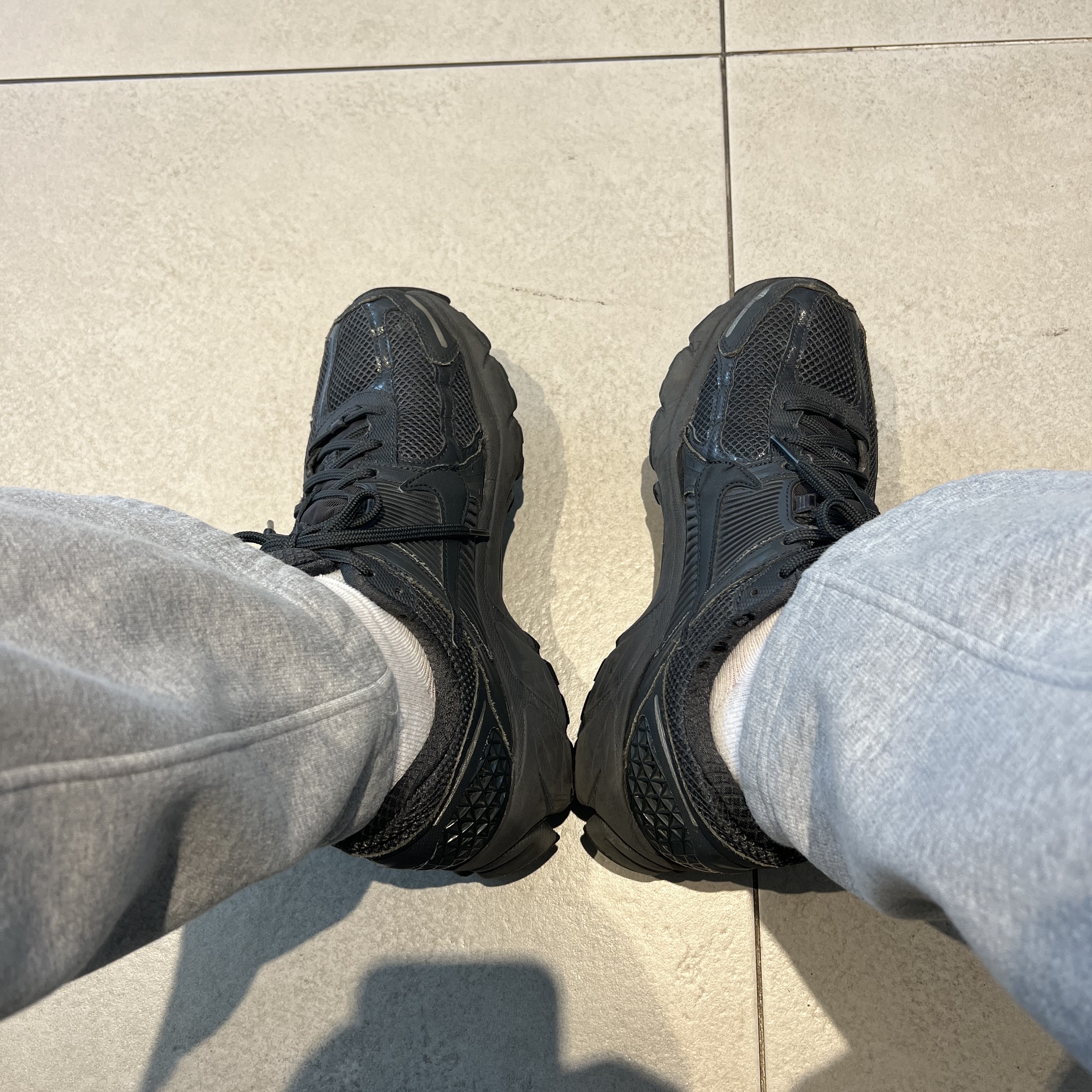 Nike Zoom Vomero 5 SP Anthracite 2019 착용 스타일