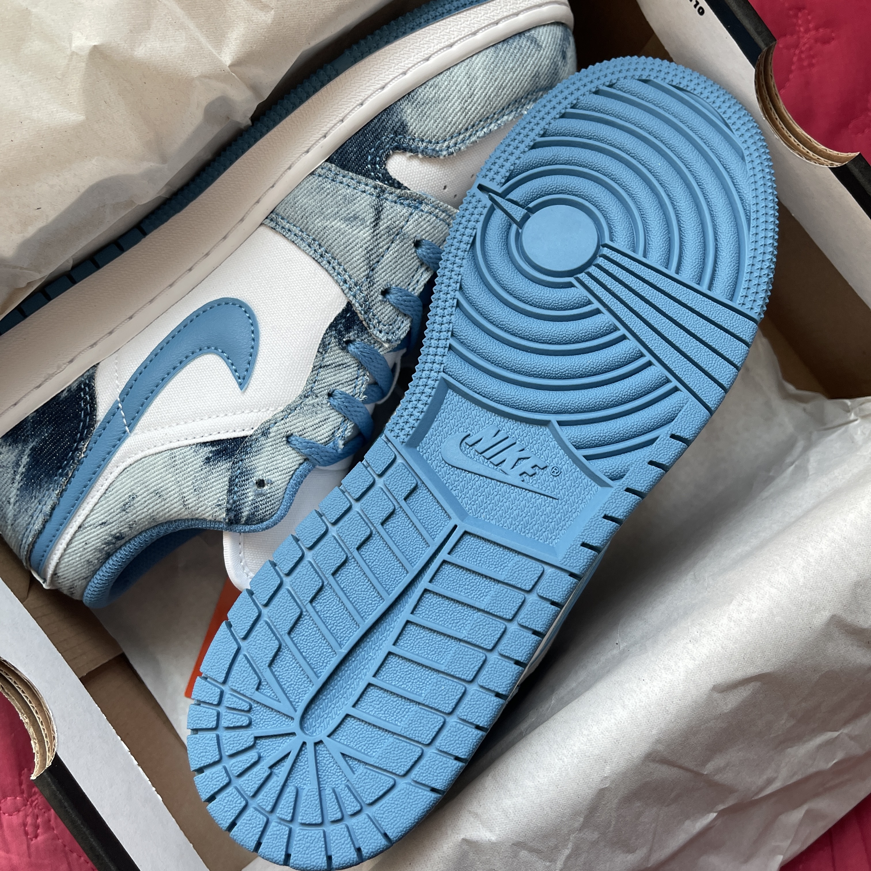 (GS) Jordan 1 Low Washed Denim 착용 스타일 - 5