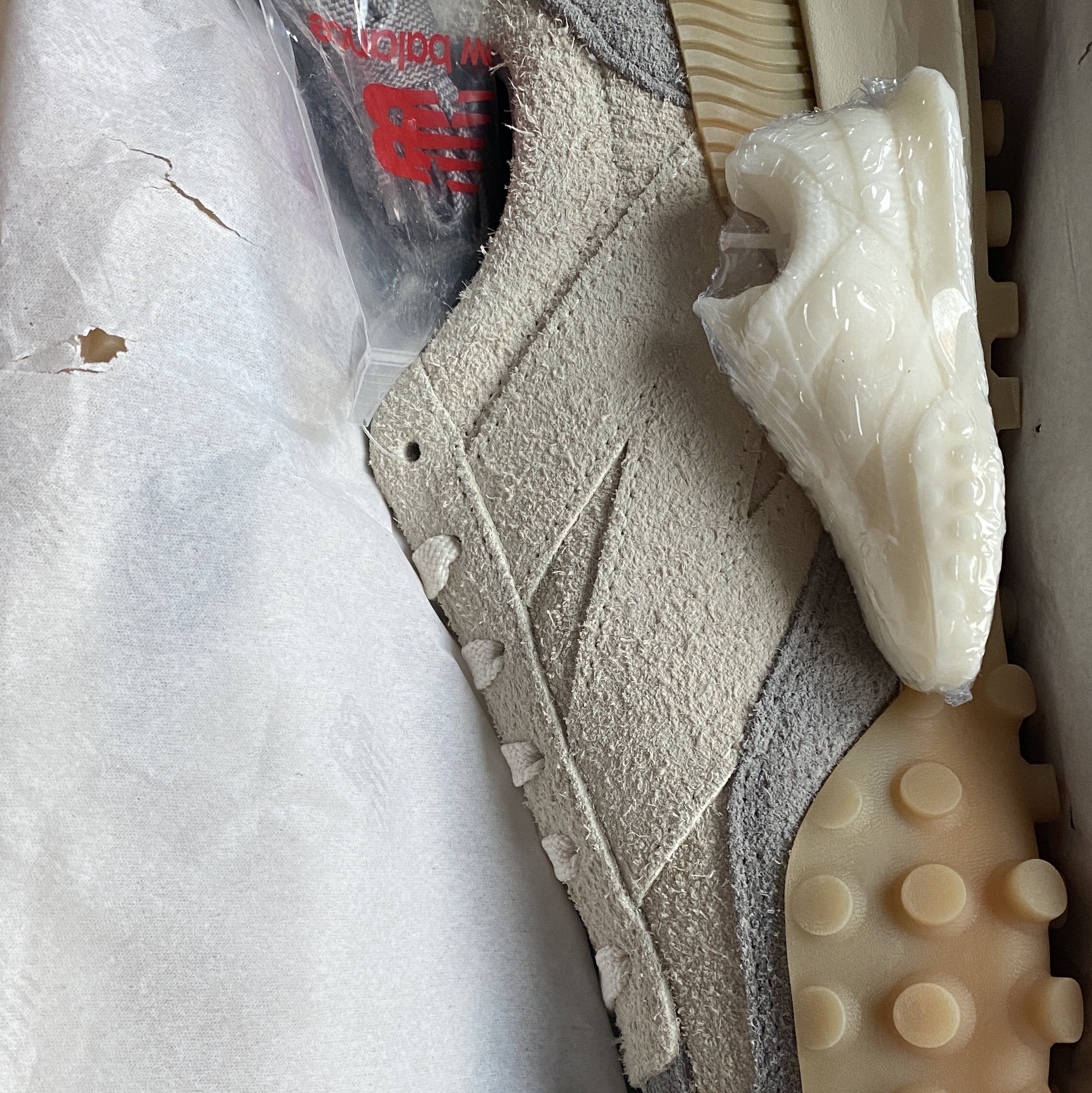 New Balance x END. XC-72 Marblehead Gum 착용 스타일