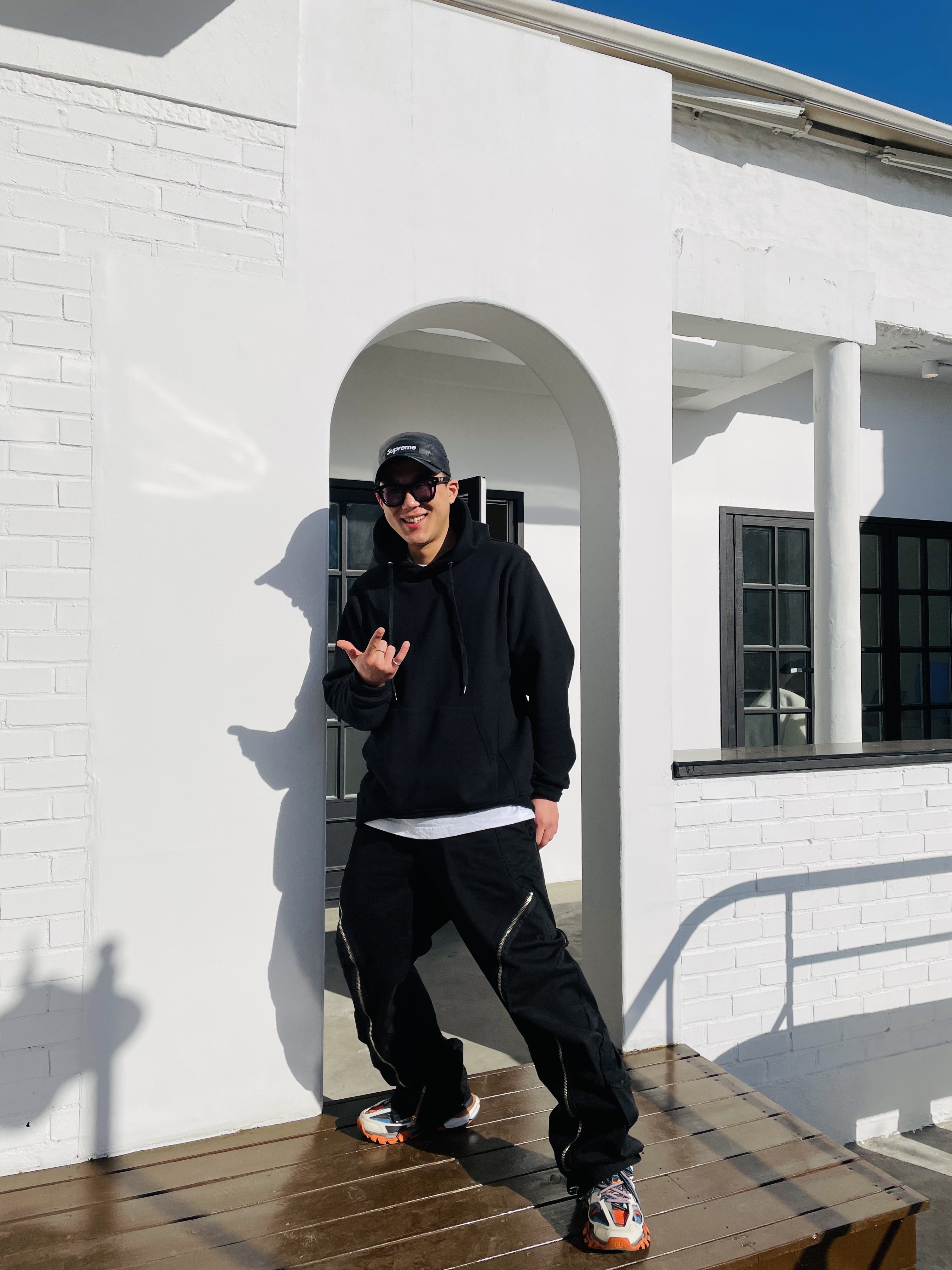 Supreme Leather Camp Cap Black - 21SS 착용 스타일 - 4