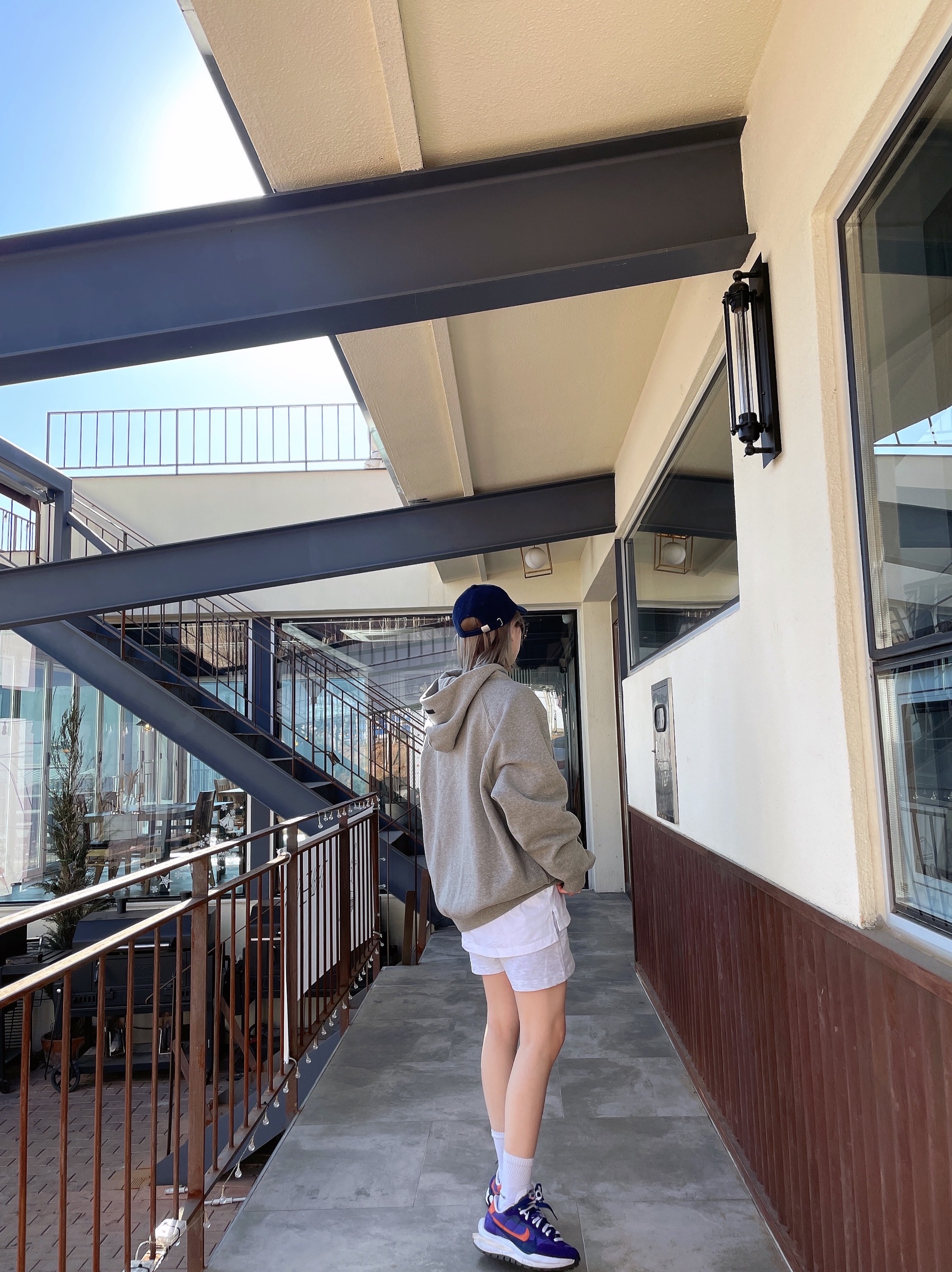 Nike x Sacai VaporWaffle Dark Iris, Essentials Pull-Over Hoodie Heather Oatmeal - 21SS 착용 스타일 - 5
