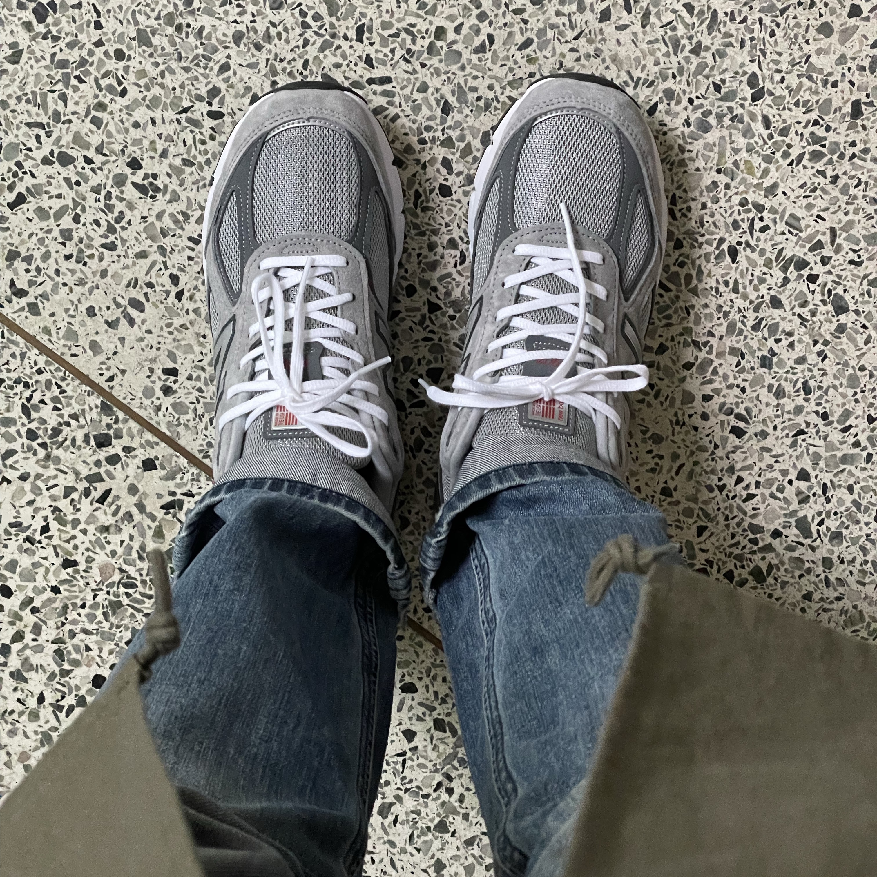 New Balance 990vs4 Made in USA Grey 착용 스타일