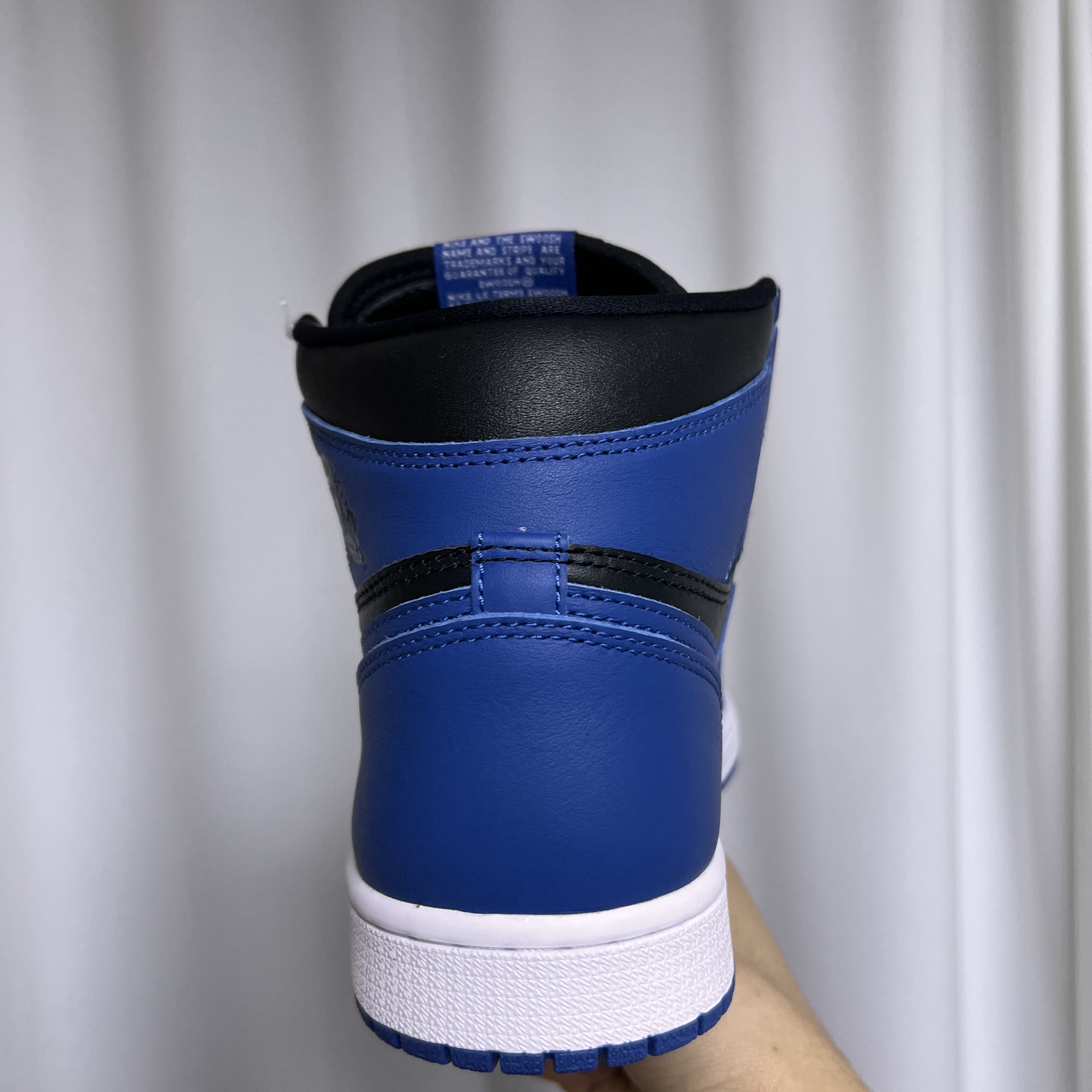 Jordan 1 Retro High OG Dark Marina Blue 착용 스타일 - 3