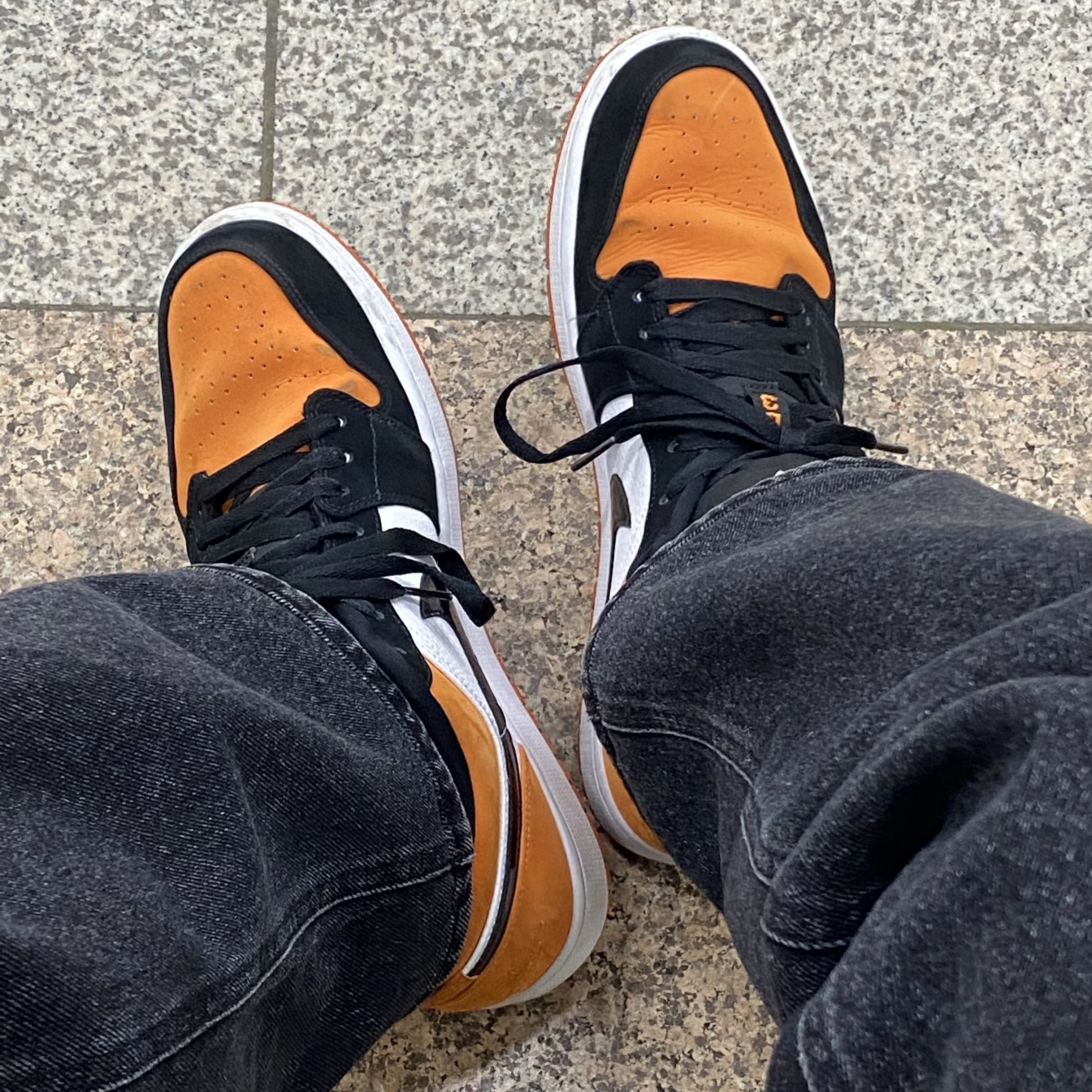 Jordan 1 Low Shattered Backboard 착용 스타일