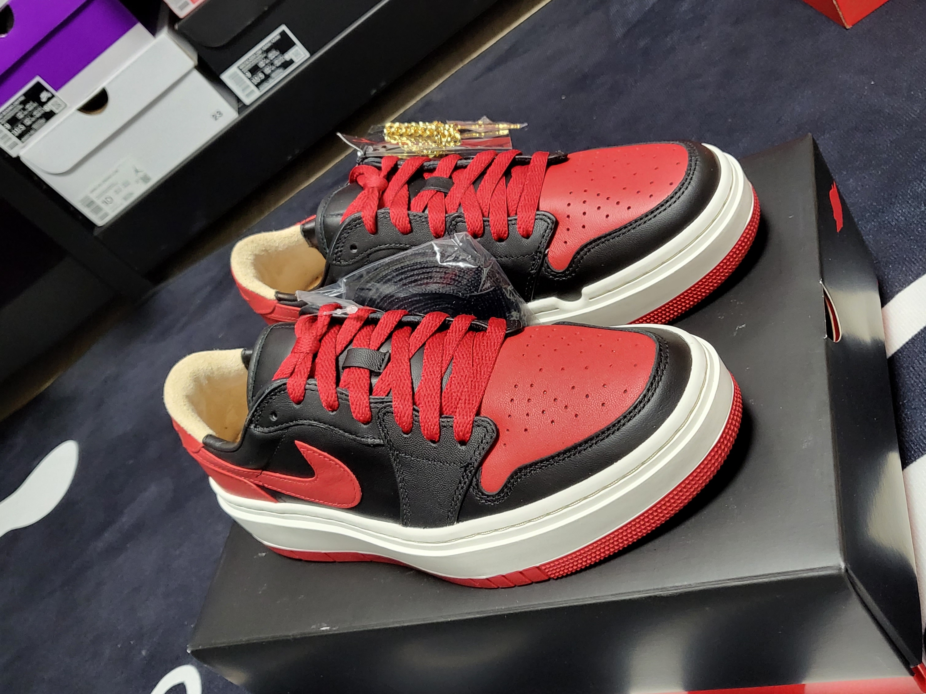(W) Jordan 1 Elevate Low SE Bred 착용 스타일 - 2