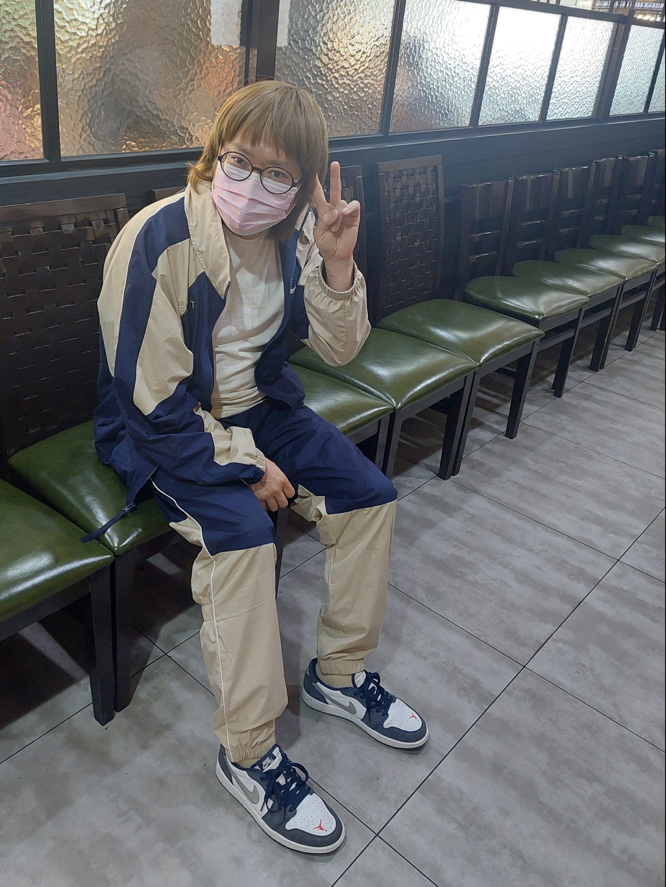 Nike x Cav Empt Track Jacket Navy, Supreme Cross Box Logo T-Shirt Natural - 20FW 착용 스타일