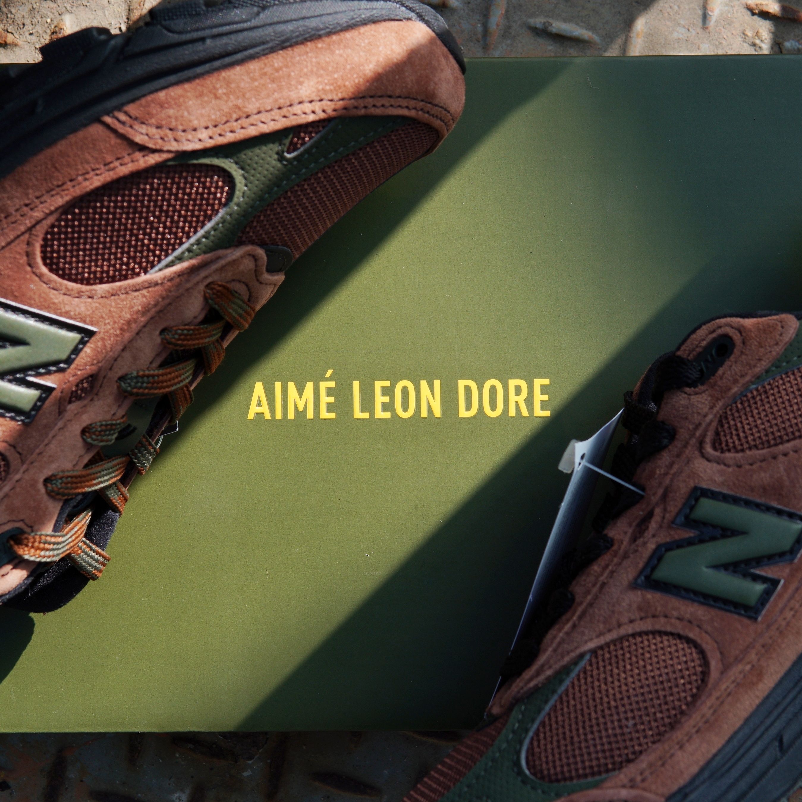 New Balance x Aime Leon Dore 993 Made in USA Brown 착용 스타일 - 2
