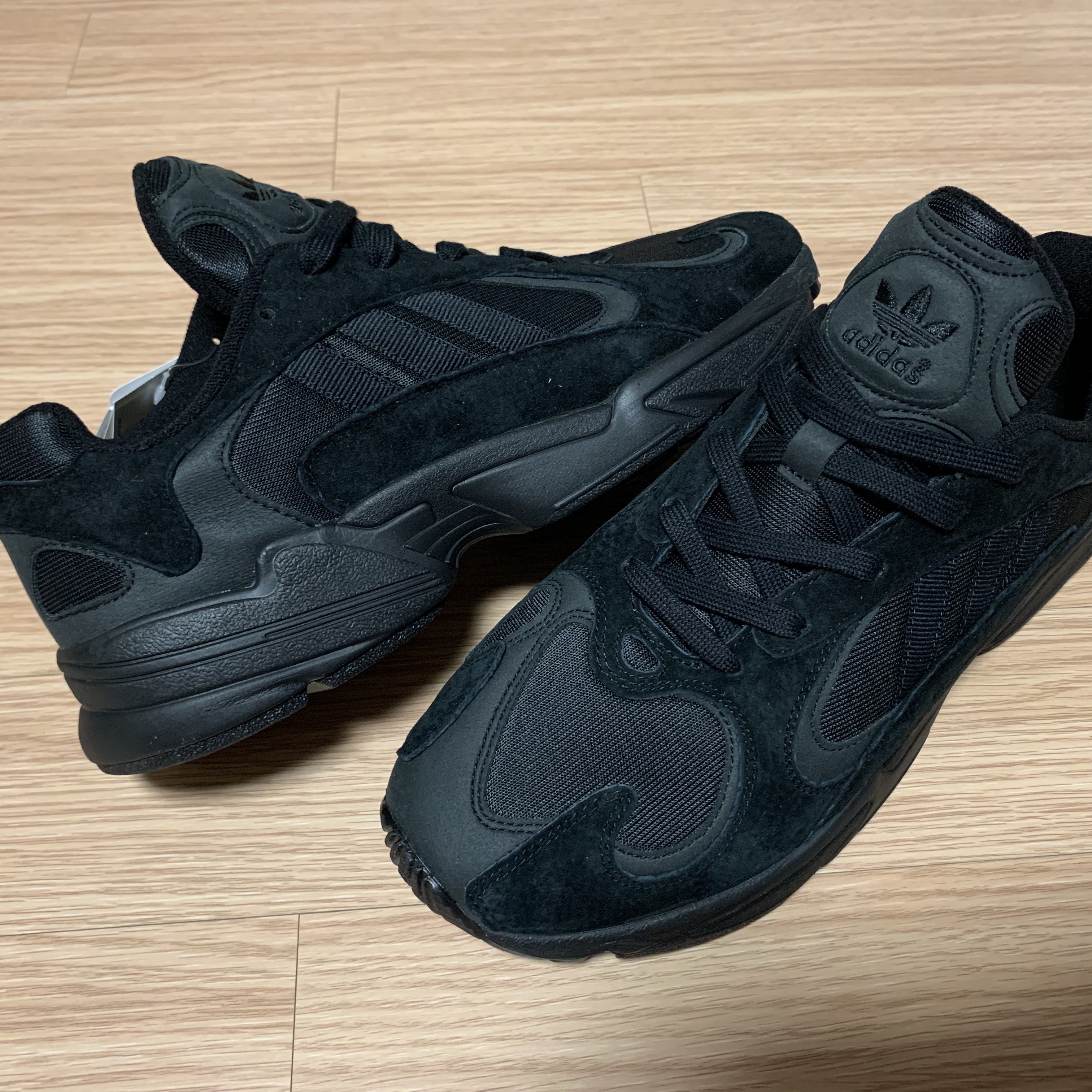 Adidas Yung-1 Triple Black 착용 스타일 - 2