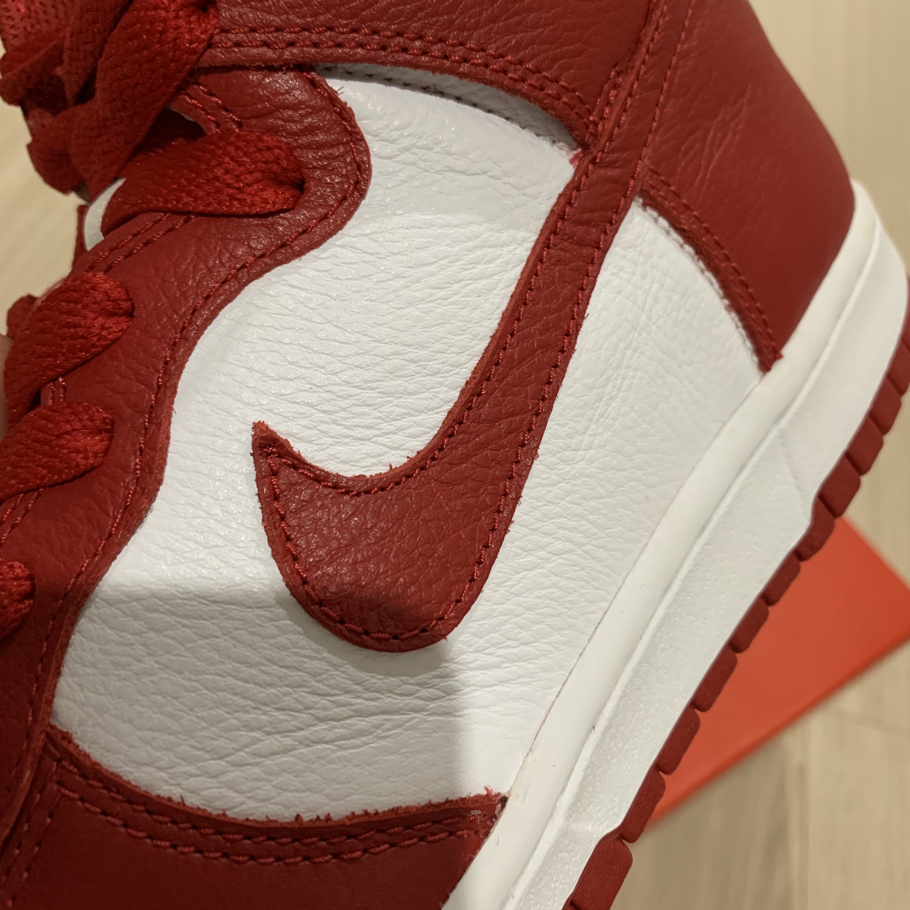 Nike Dunk High Retro QS St. John's, Supreme Est. 1994 6-Panel Red - 21FW 착용 스타일 - 5