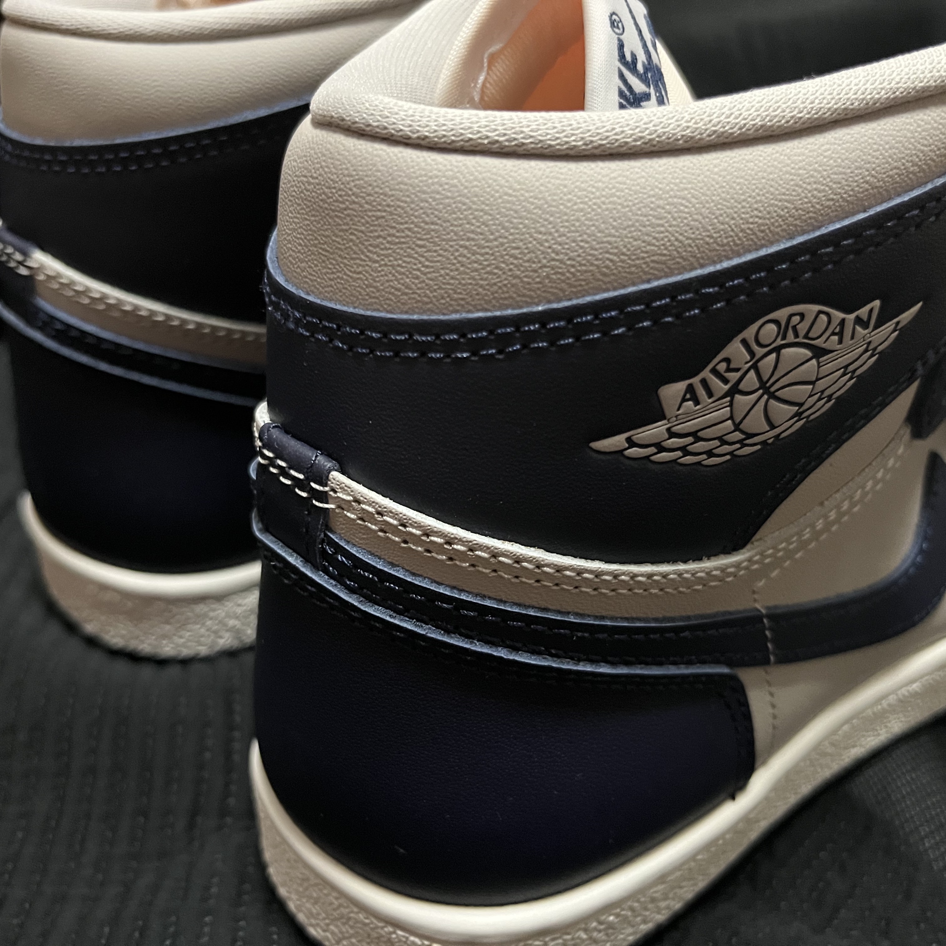 Jordan 1 High 85 College Navy 착용 스타일 - 2