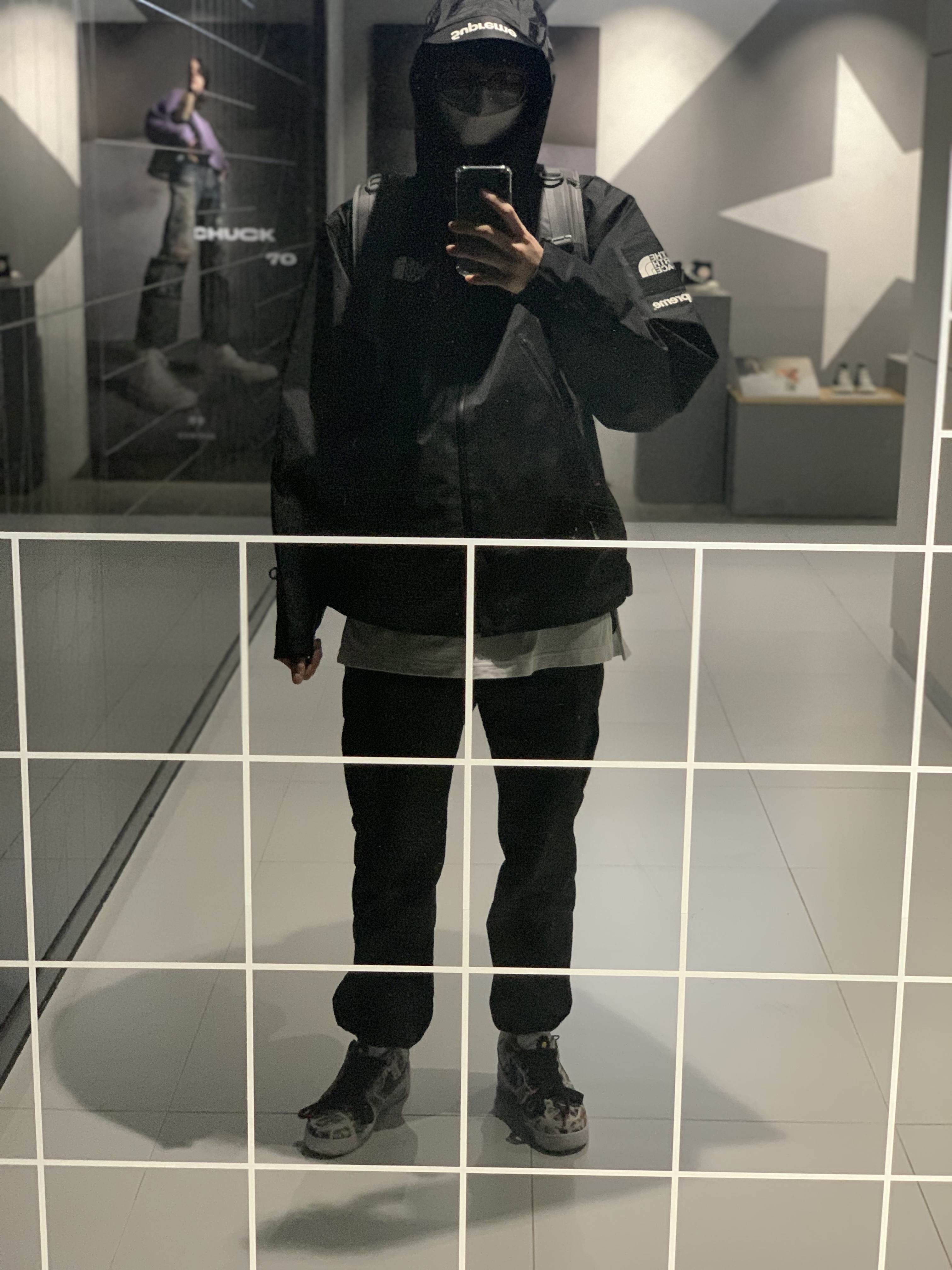Supreme x The North Face Summit Series Outer Tape Seam Jacket Black - 21SS, Nike x Peaceminusone Air Force 1 Low Para-Noise 2.0 착용 스타일 - 1