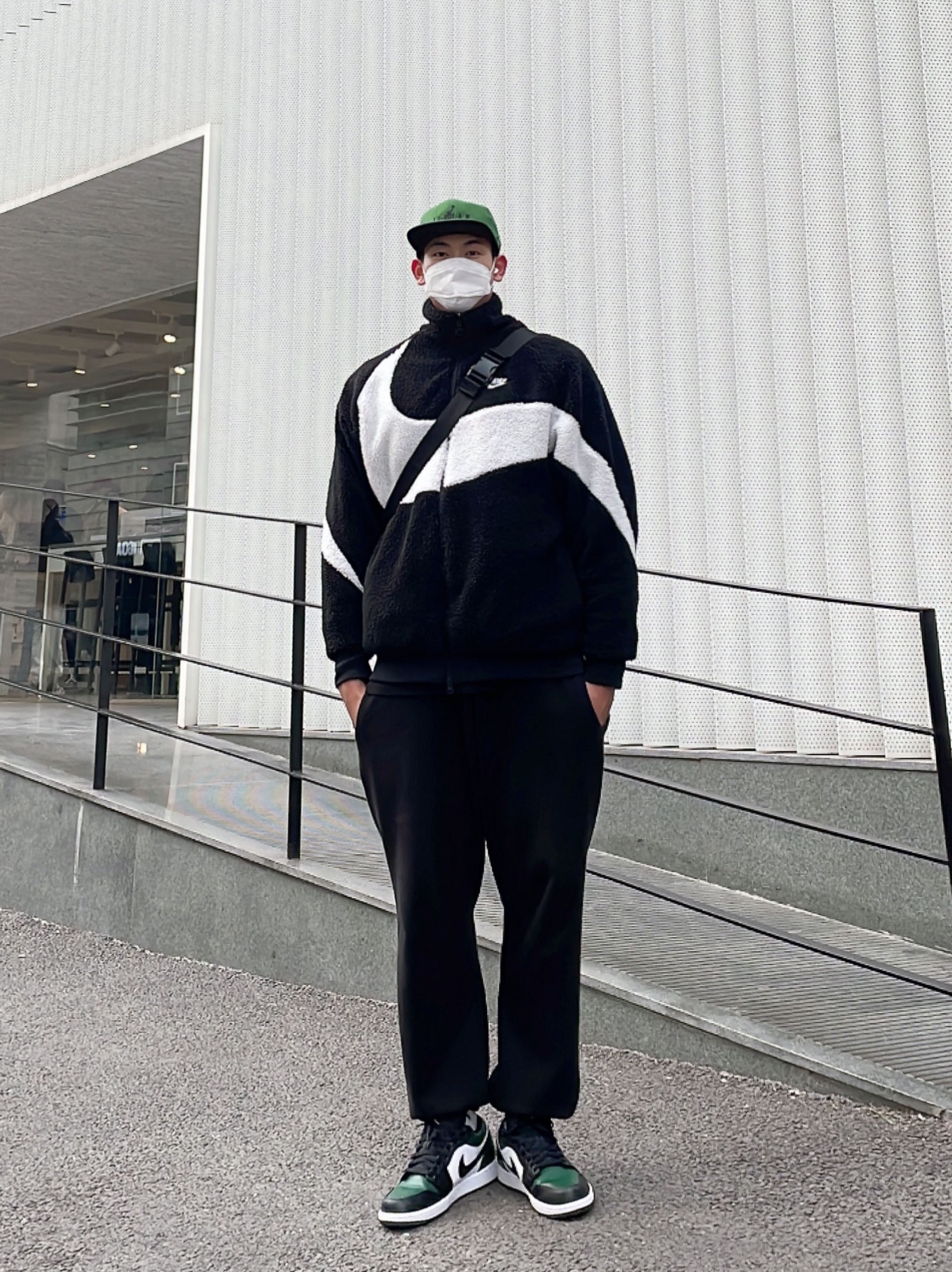 Jordan 1 Low Green Toe, Jordan 1 Mid College Grey 착용 스타일 - 3