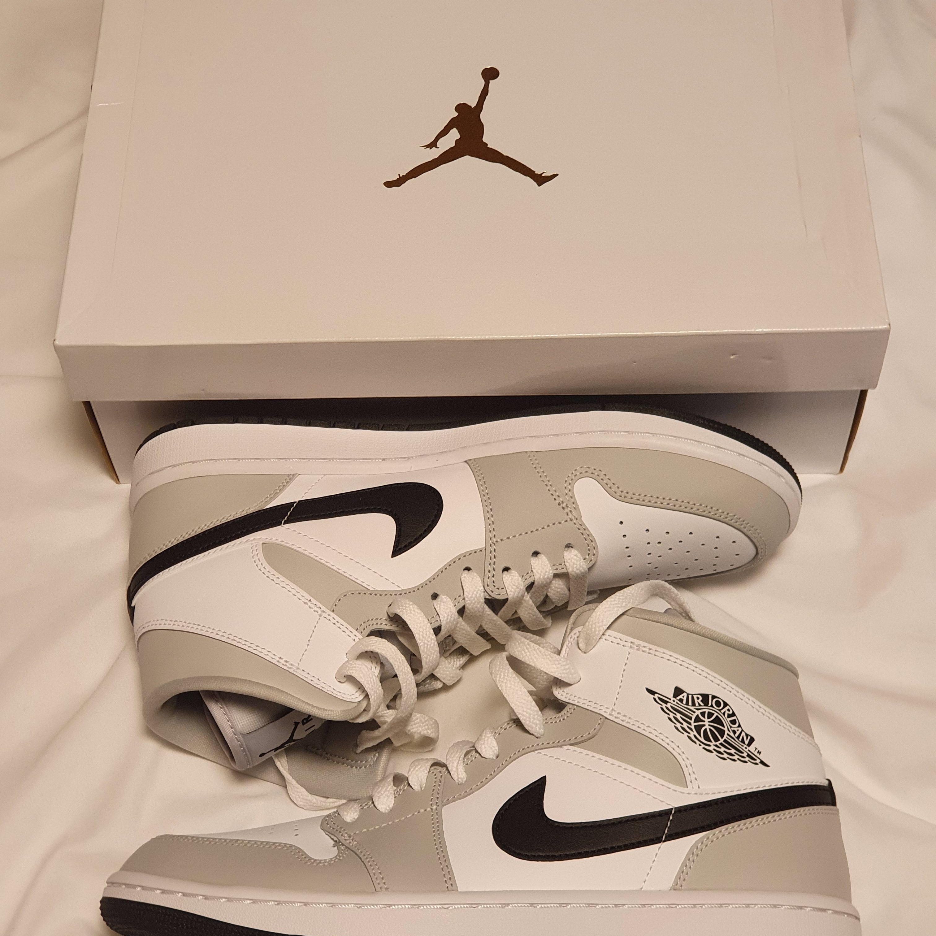 (W) Jordan 1 Mid Grey Fog 착용 스타일
