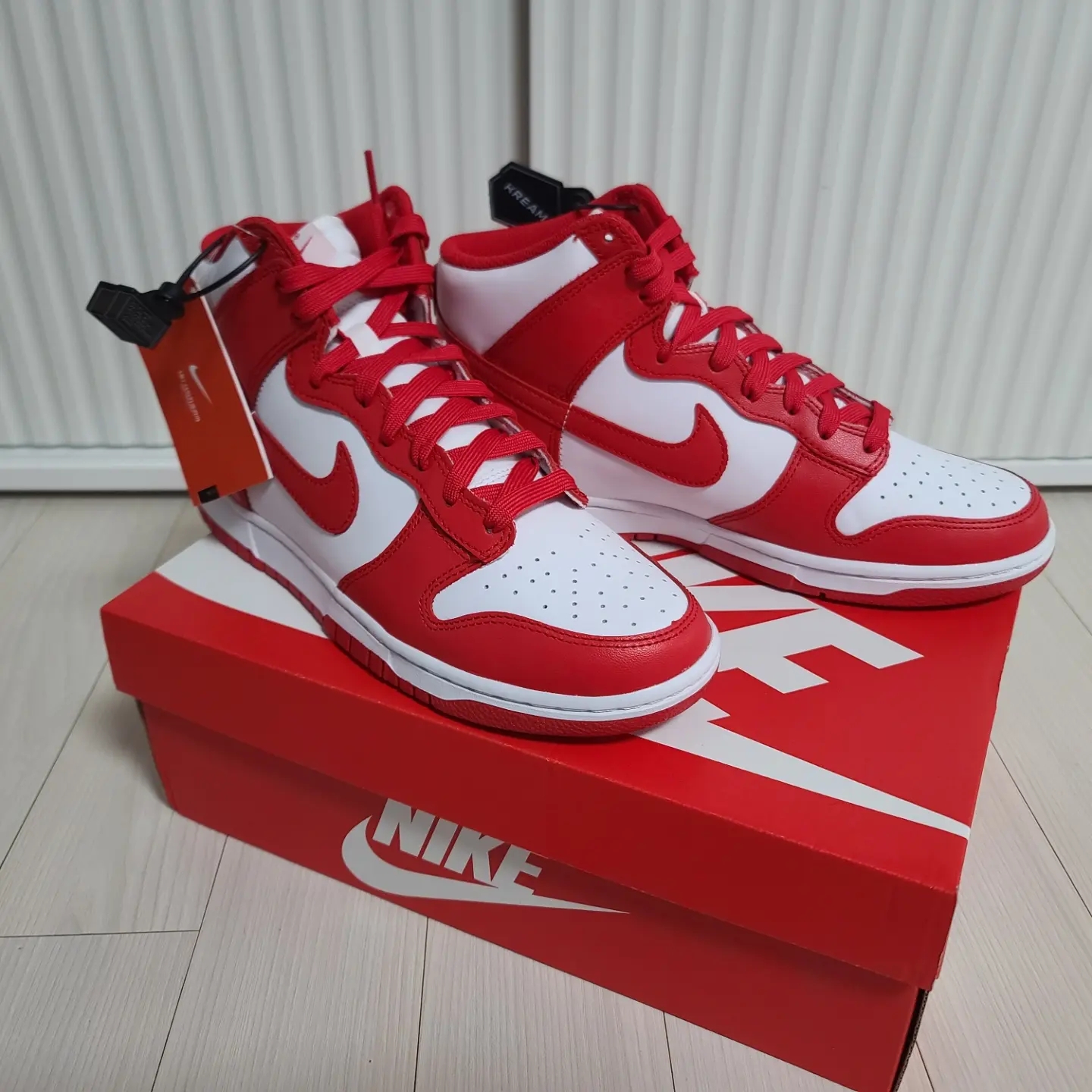 Nike Dunk High Retro Championship White and Red, Nike Dunk High Retro Championship Navy 착용 스타일 - 2