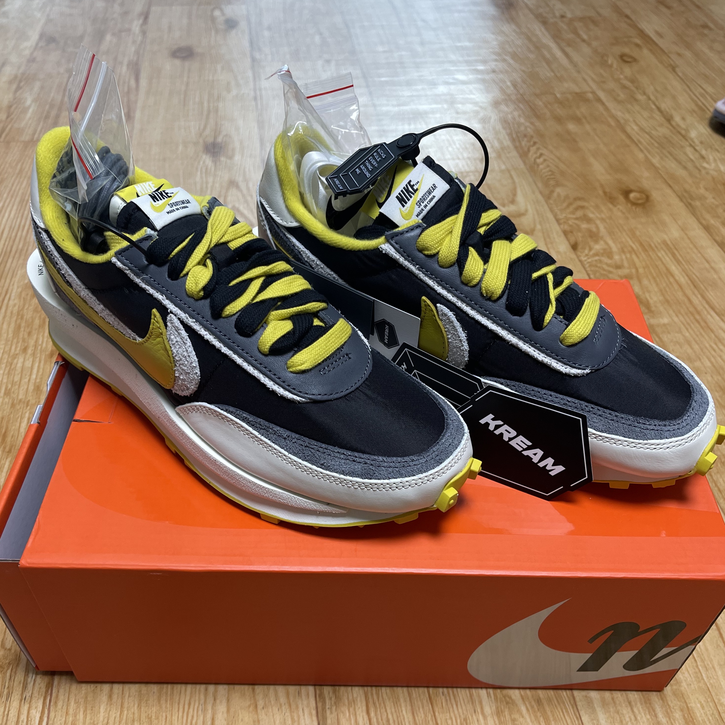 Nike x Sacai x Undercover LDWaffle Black Bright Citron 착용 스타일