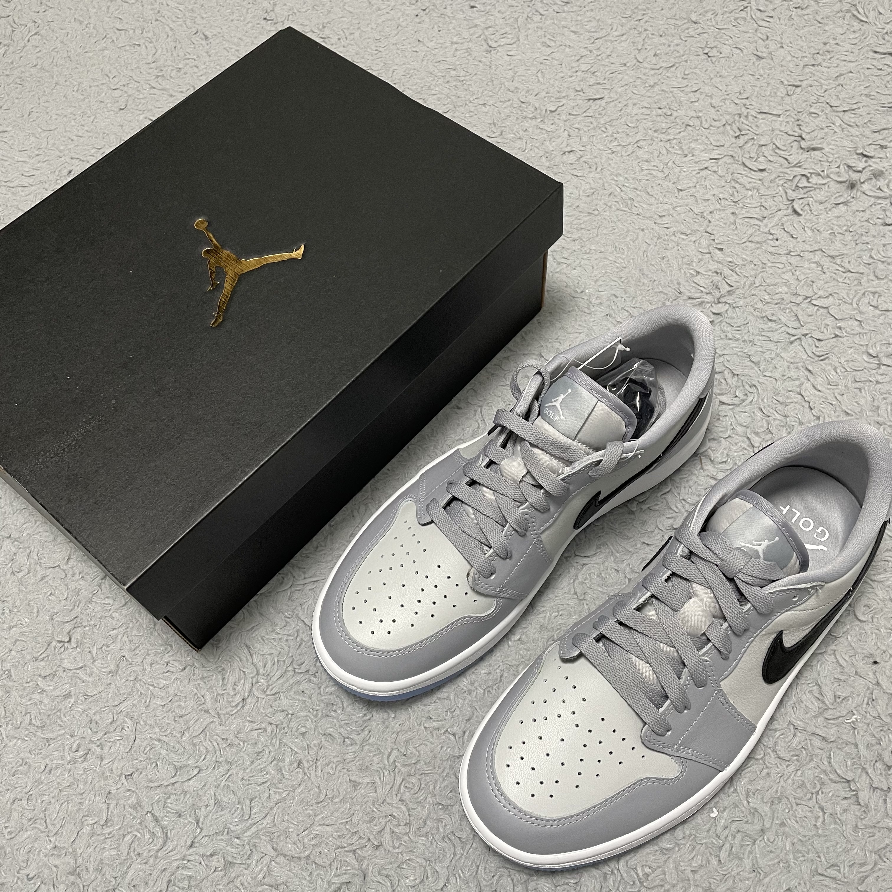Jordan 1 Low Golf Wolf Grey 착용 스타일