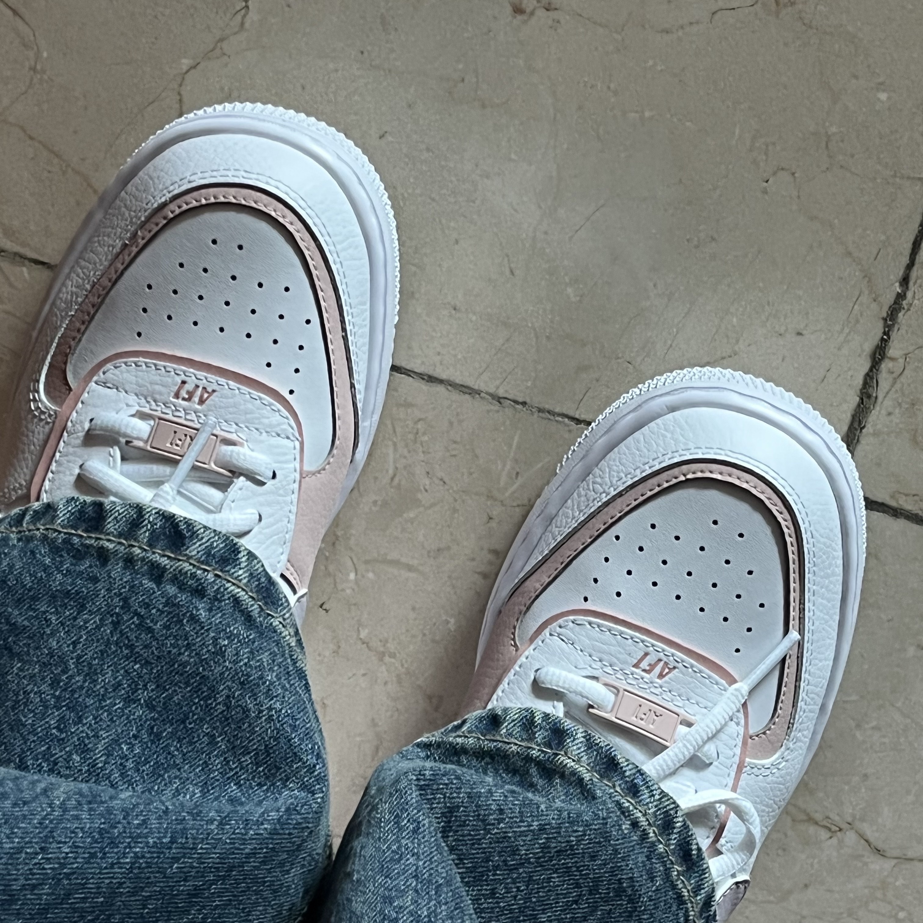 (W) Nike Air Force 1 Shadow White Pink Oxford 착용 스타일 - 3