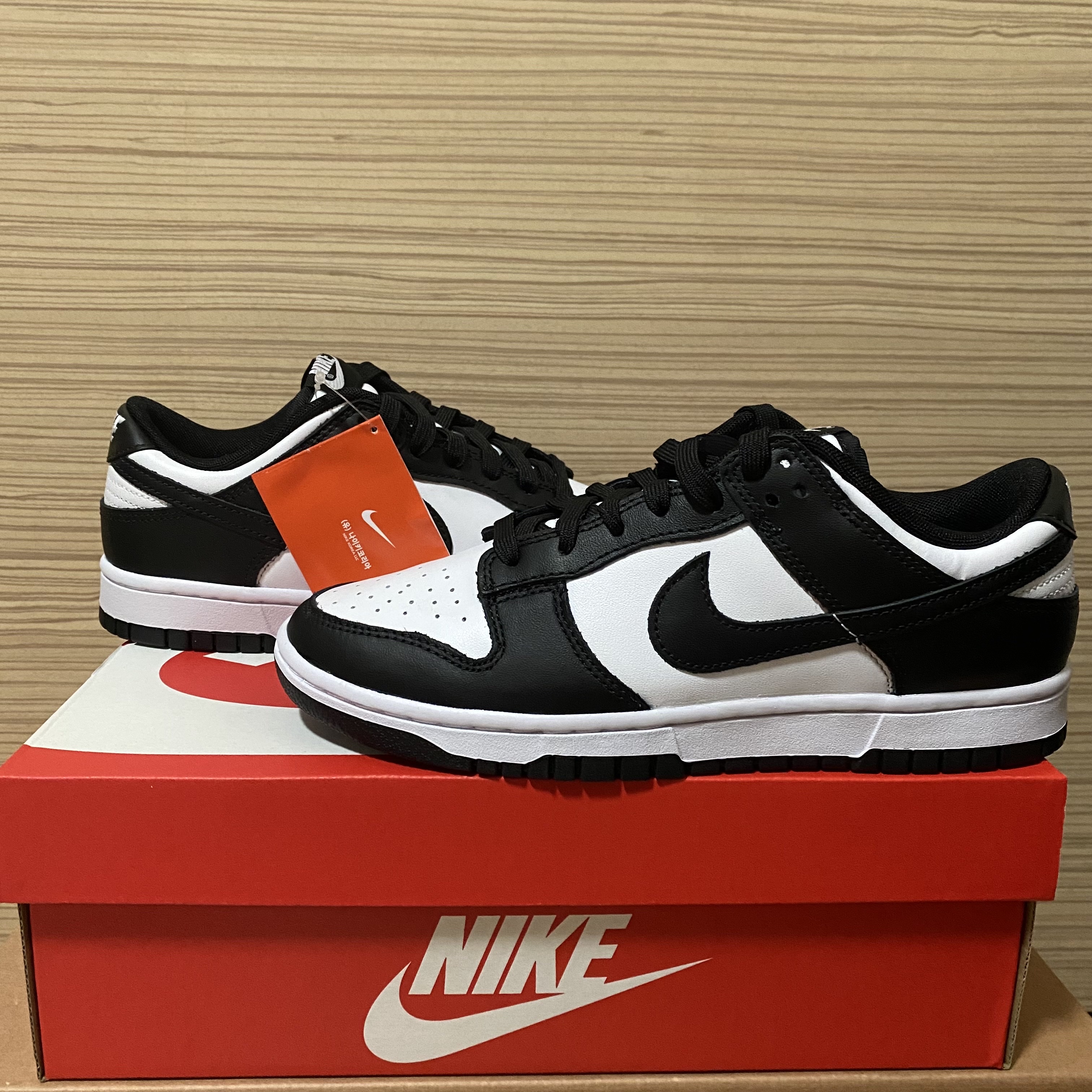 Nike Dunk Low Retro Black 착용 스타일