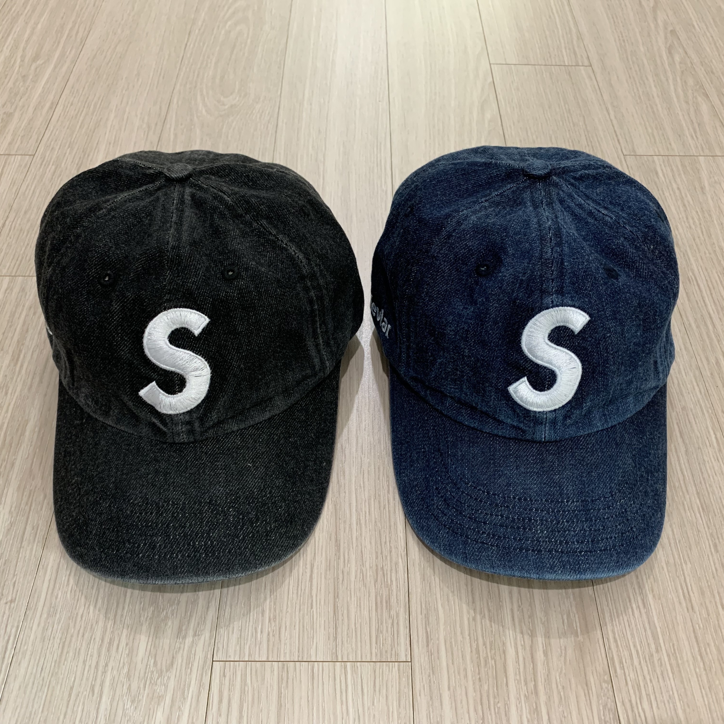 Supreme Kevlar Denim S Logo 6-Panel Black - 22SS, Supreme Kevlar Denim S Logo 6-Panel Indigo - 22SS 착용 스타일 - 1