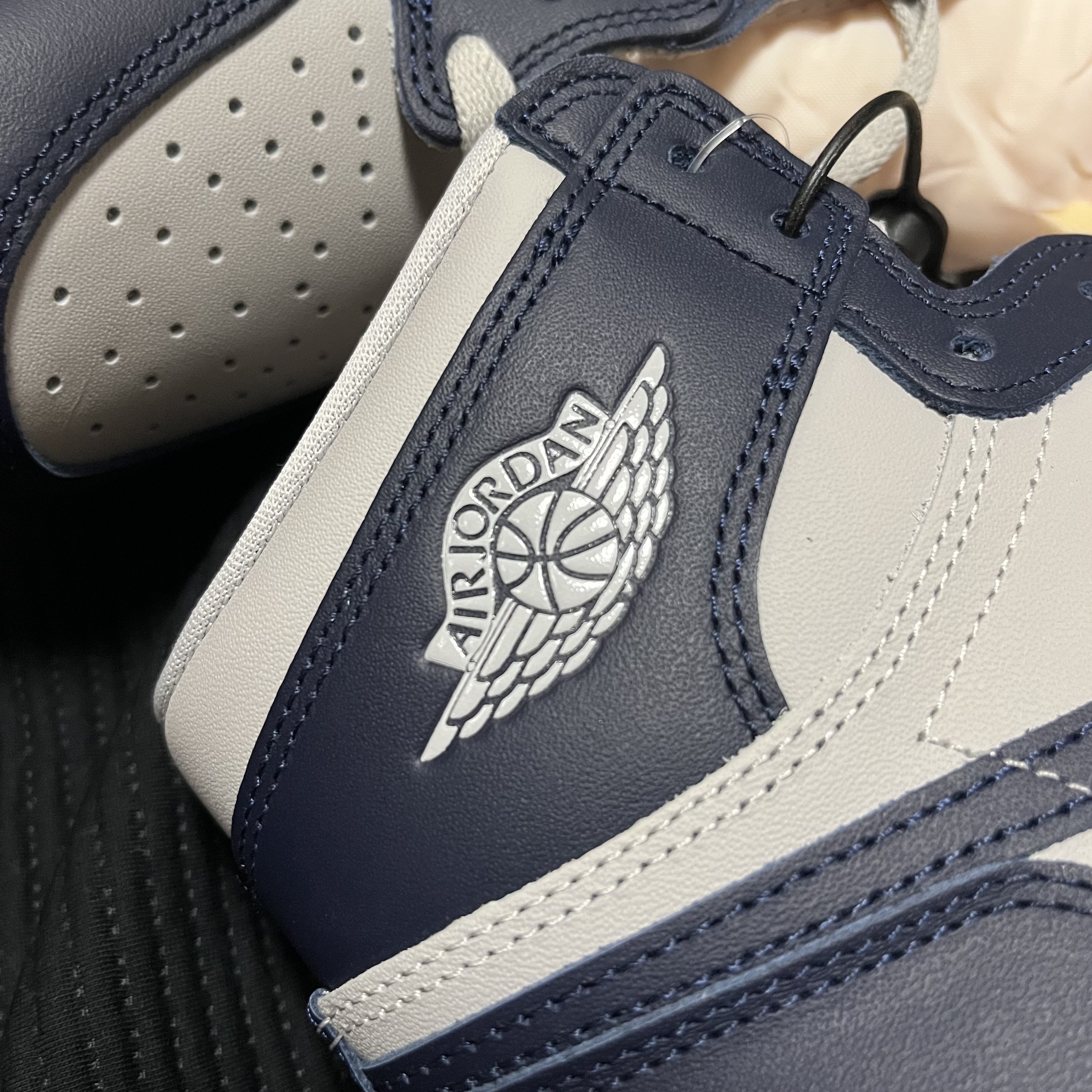 Jordan 1 High 85 College Navy 착용 스타일 - 1