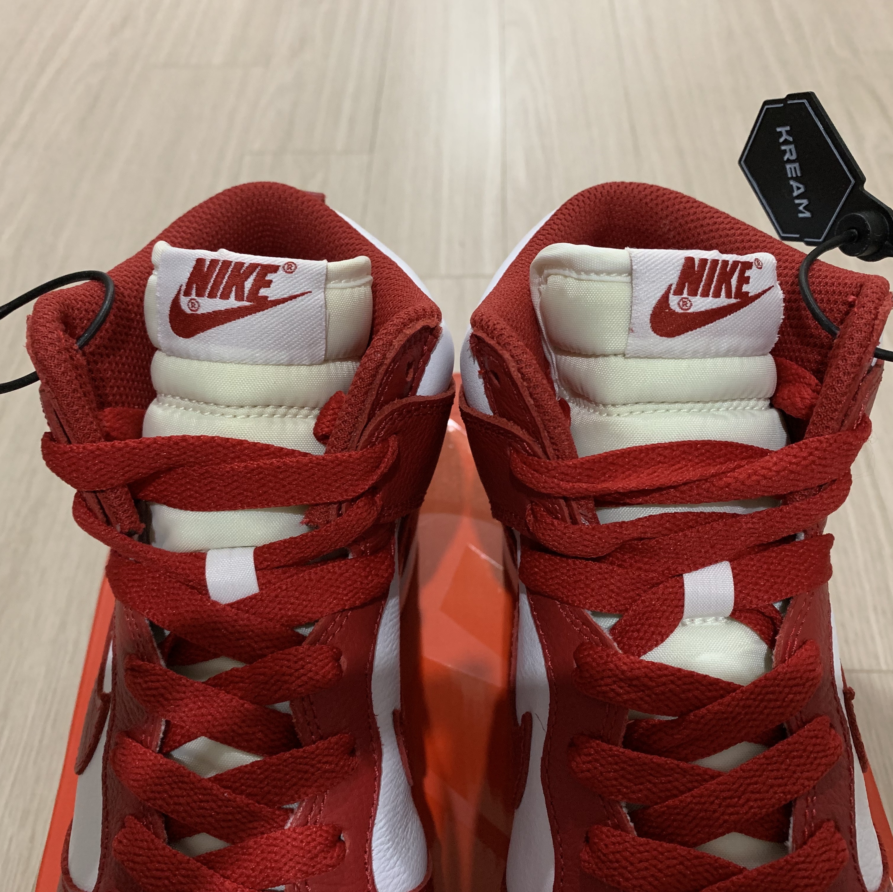 Nike Dunk High Retro QS St. John's, Supreme Est. 1994 6-Panel Red - 21FW 착용 스타일 - 4
