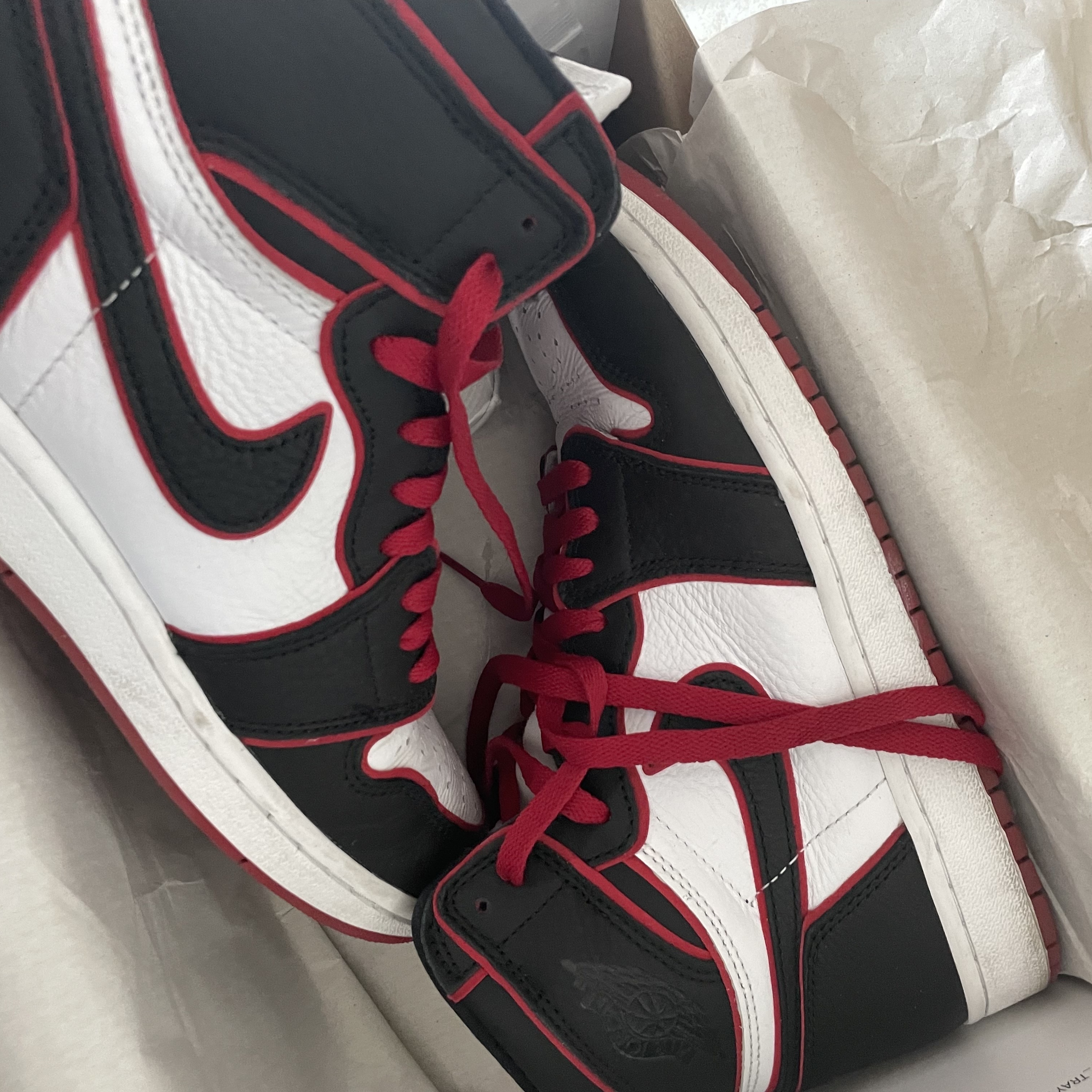 Jordan 1 Retro High OG Bloodline 착용 스타일 - 2