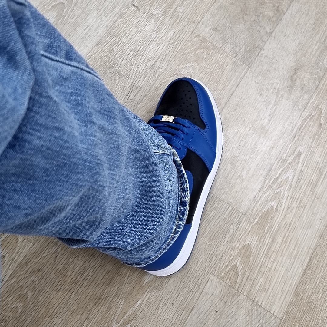 Jordan 1 Retro High OG Dark Marina Blue 착용 스타일 - 2