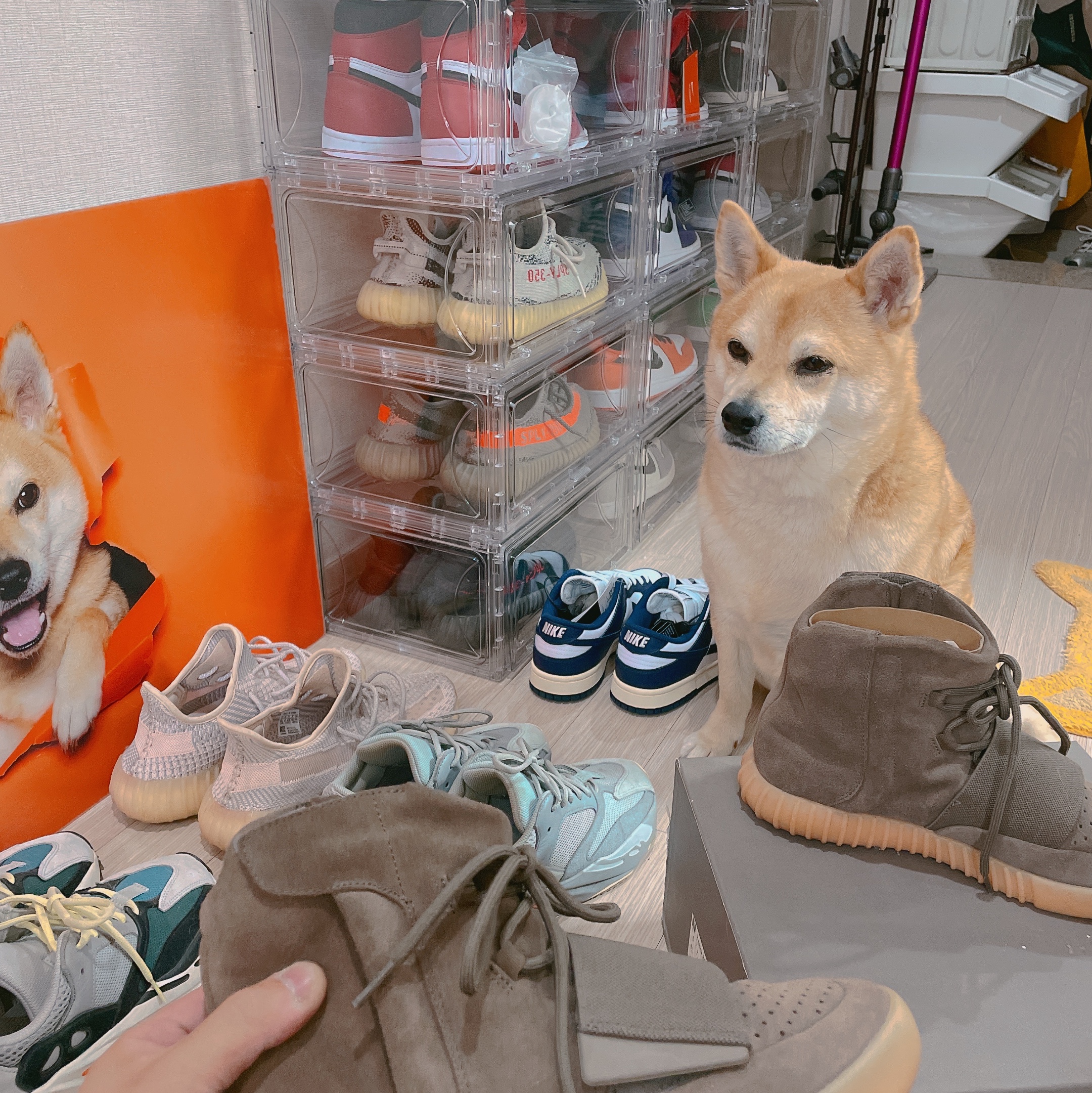 Adidas Yeezy Boost 750 Light Brown Gum (Chocolate) 착용 스타일 - 3