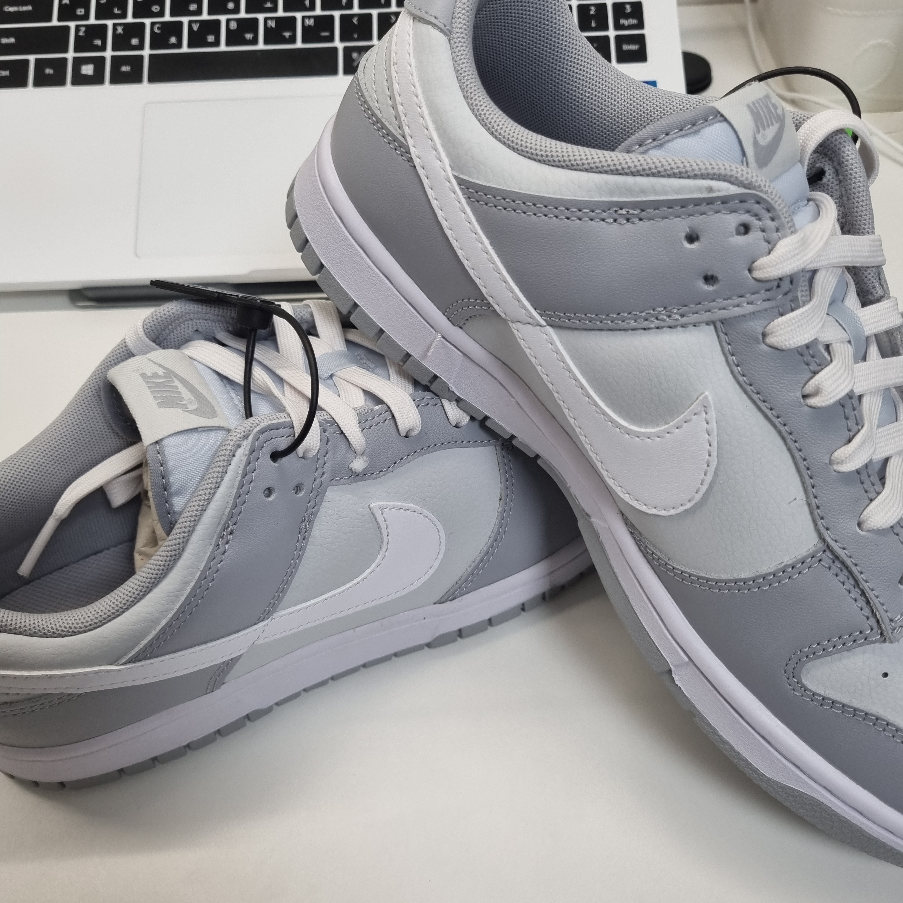 Nike Dunk Low Retro Wolf Grey 착용 스타일