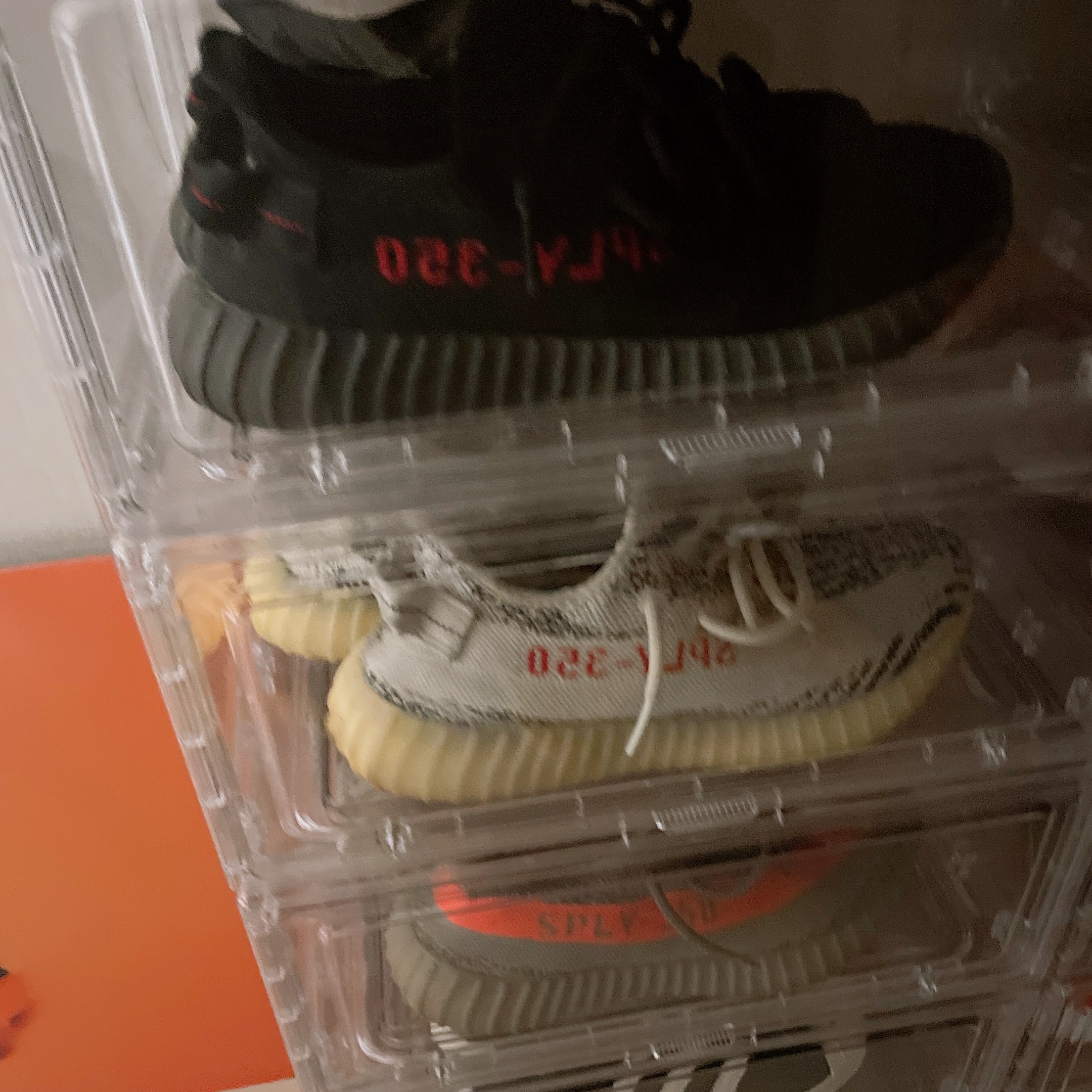 Adidas Yeezy Boost 350 V2 Beluga 착용 스타일 - 4