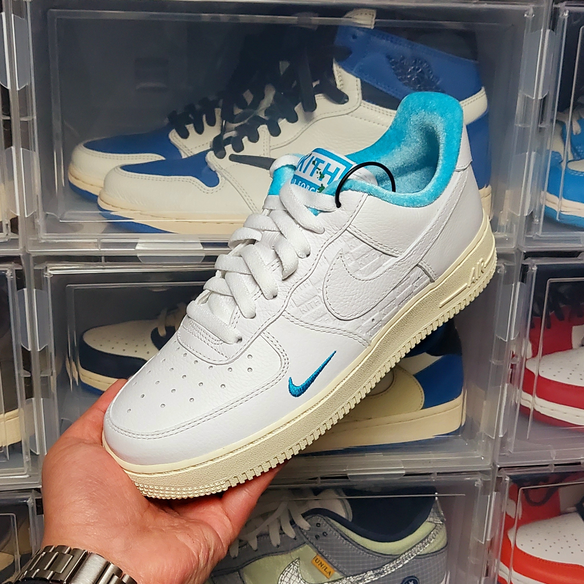 Nike x Kith Air Force 1 Low Hawaii 착용 스타일 - 1