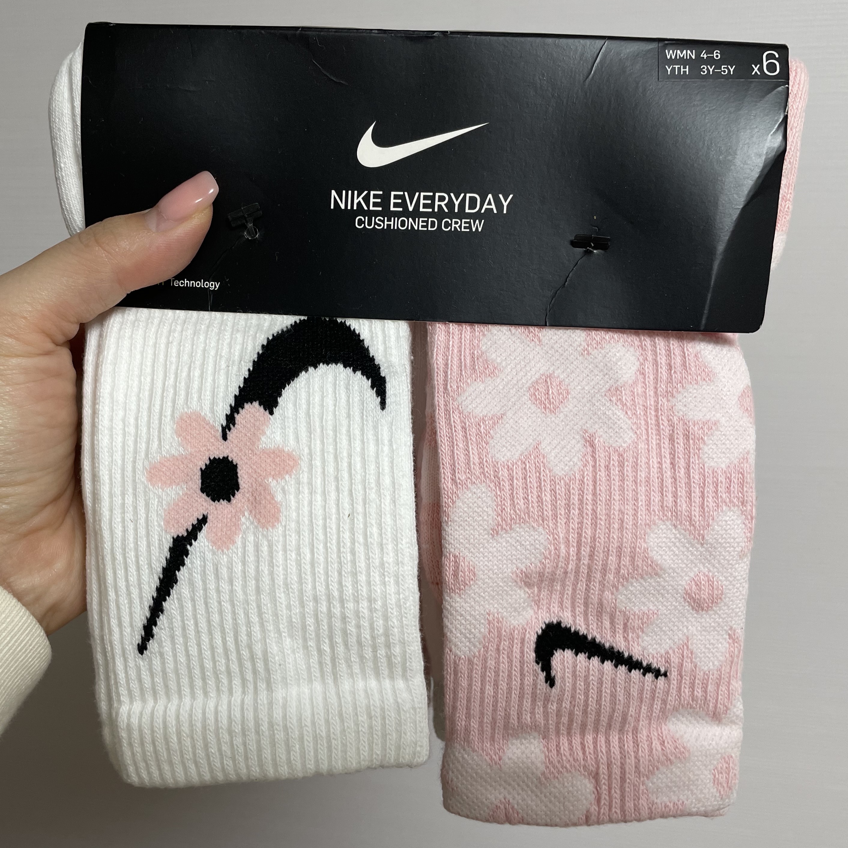 (Kids) Nike Everyday Plus Socks Pink White (6 Pack/Korean Ver.) 착용 스타일 - 2