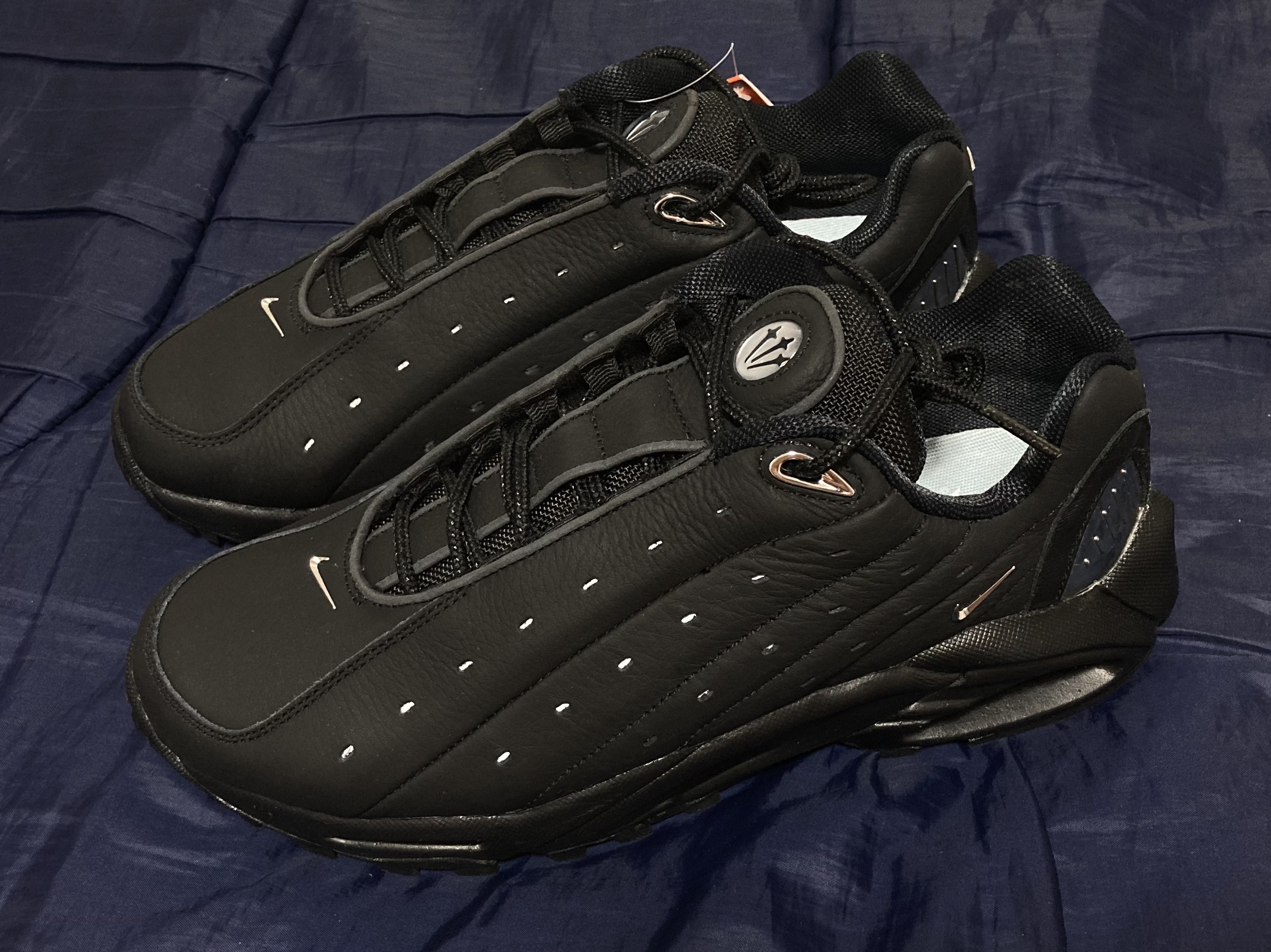 Nike x Drake Nocta Hot Step Air Terra Triple Black 착용 스타일 - 2
