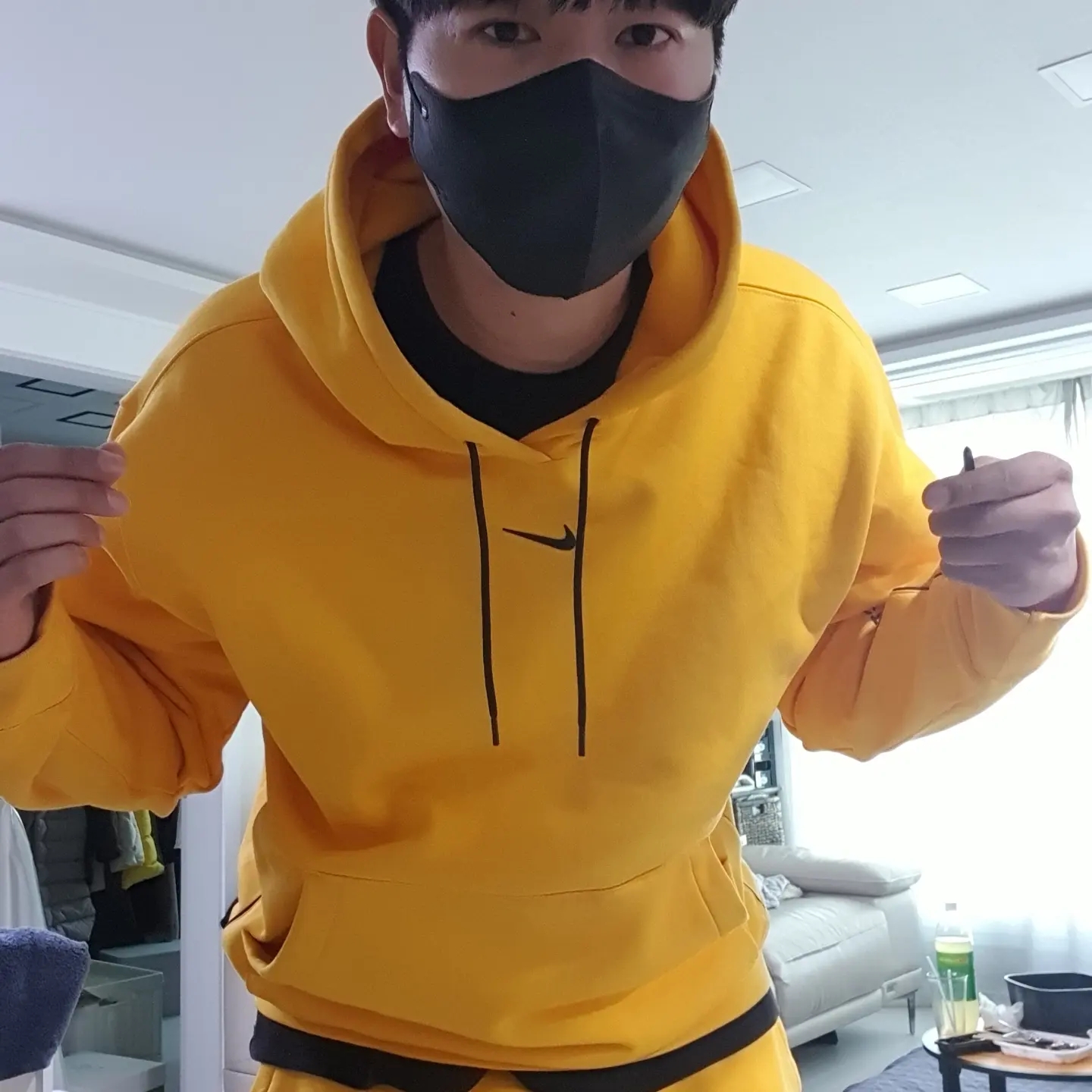 Nike x Drake Nocta Essential Hoodie University Gold - US/EU 착용 스타일 - 1
