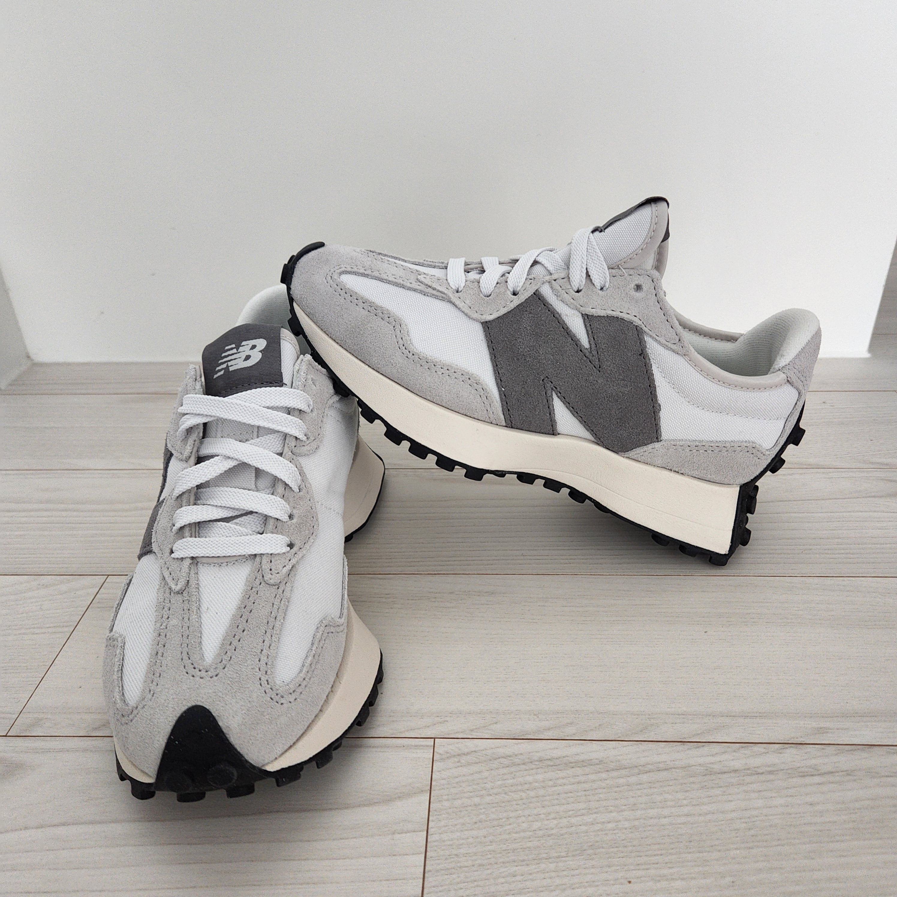 New Balance 327 Nimbus Cloud Rain Cloud 착용 스타일