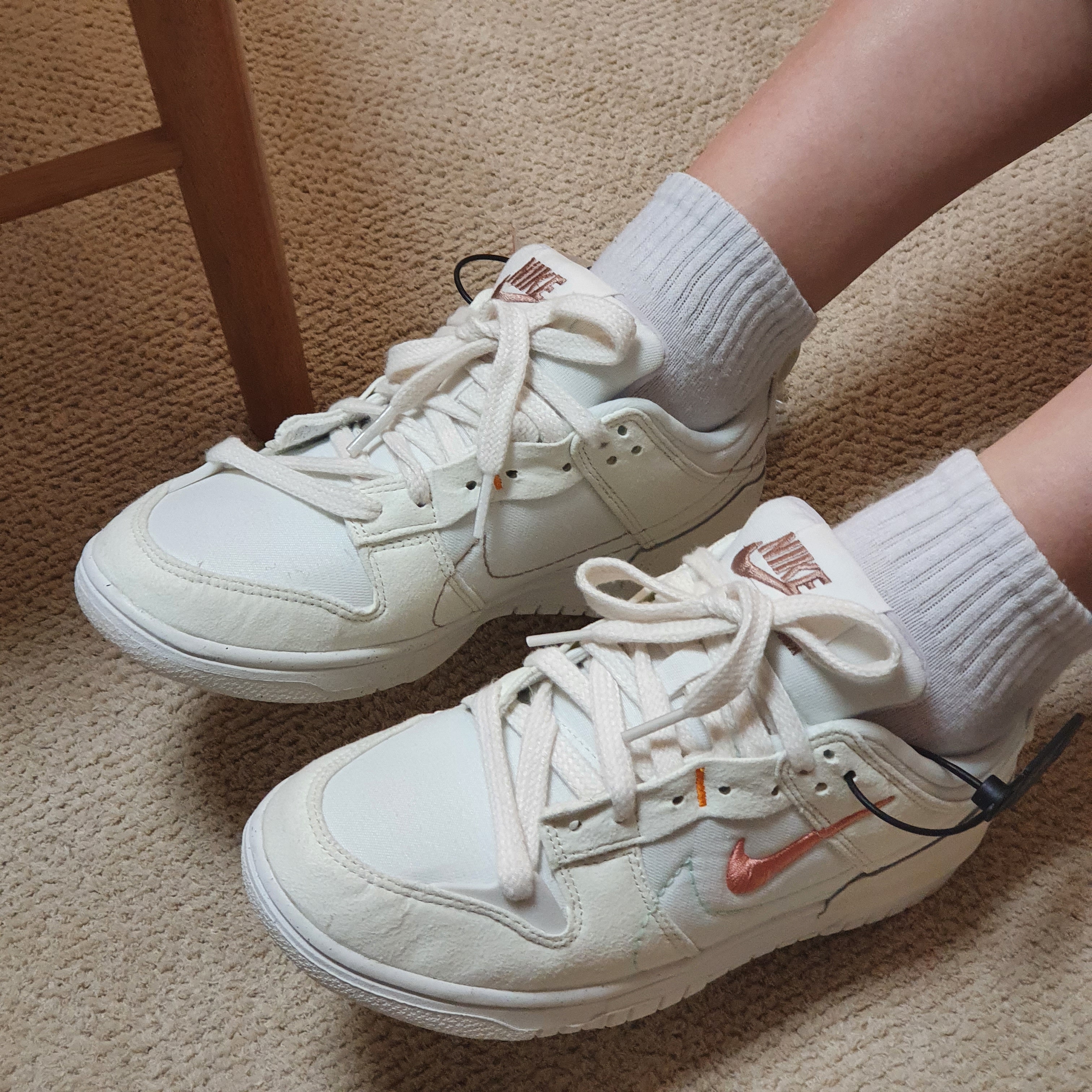 (W) Nike Dunk Low Disrupt 2 Pale Ivory Sail 착용 스타일 - 1