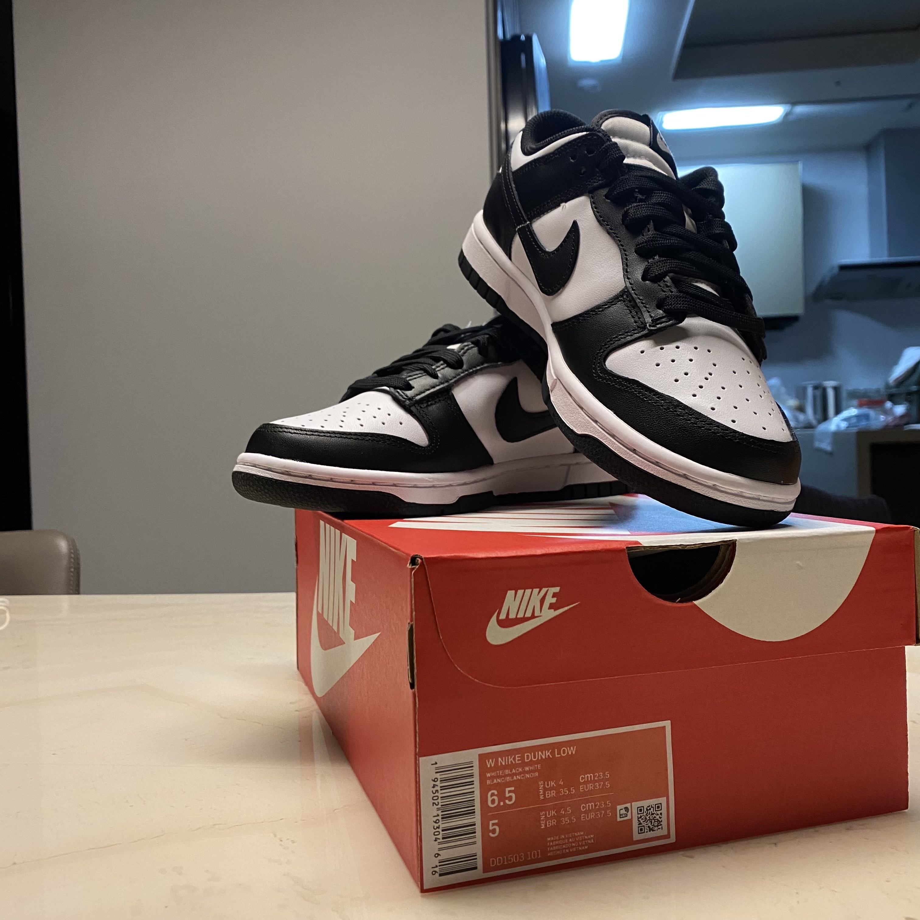 (W) Nike Dunk Low Black 착용 스타일