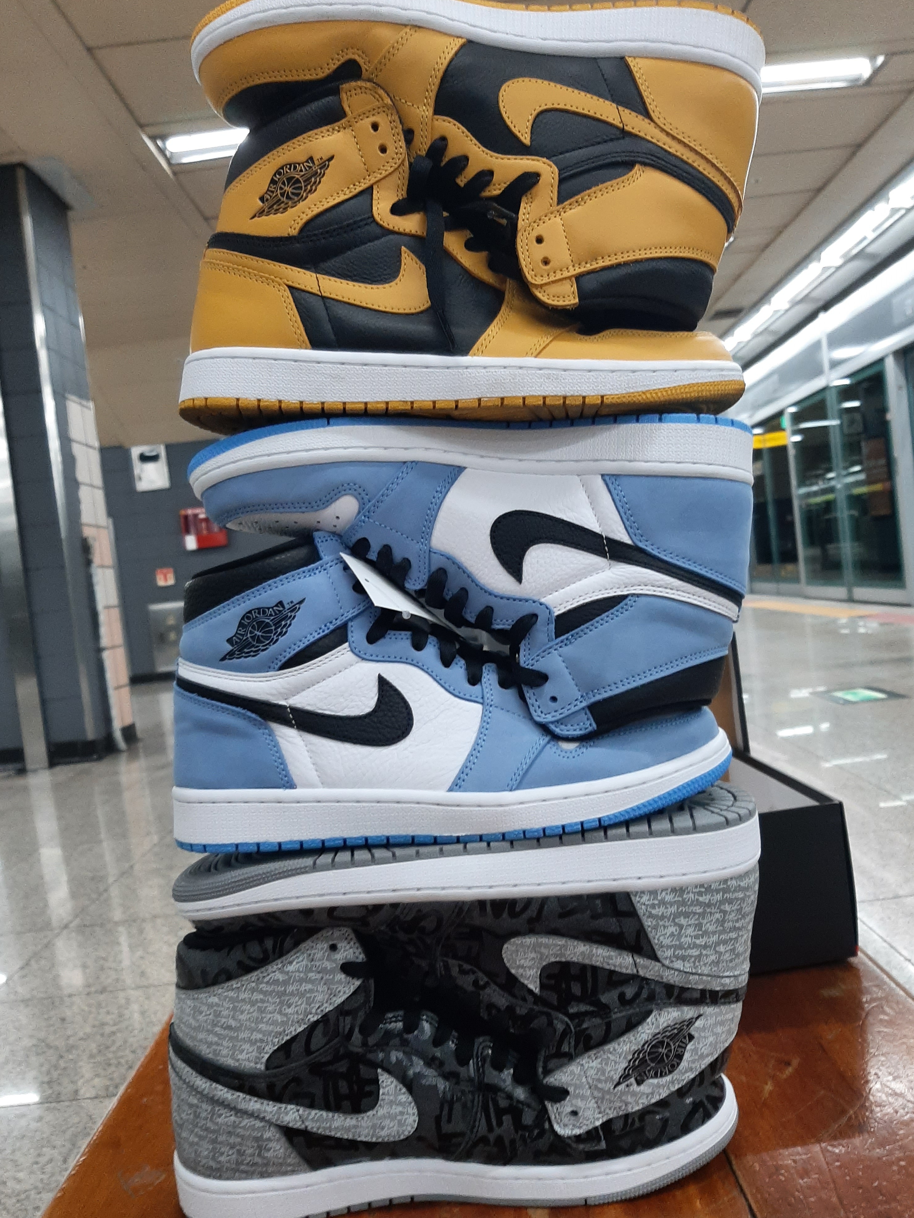 Jordan 1 Retro High OG Rebellionaire, Jordan 1 Retro High OG University Blue 착용 스타일