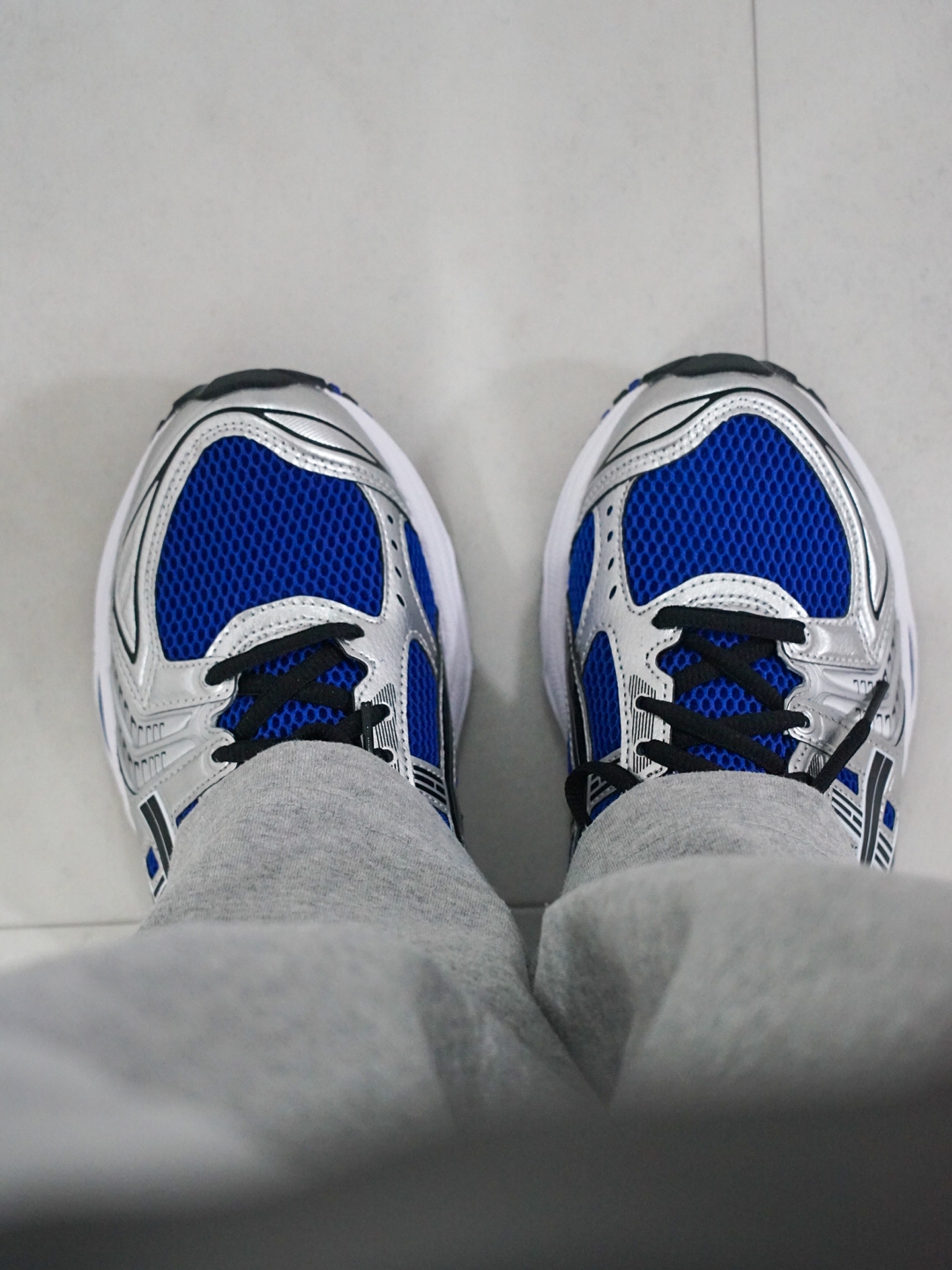 Asics Gel-Kayano 14 Monaco Blue Black 착용 스타일