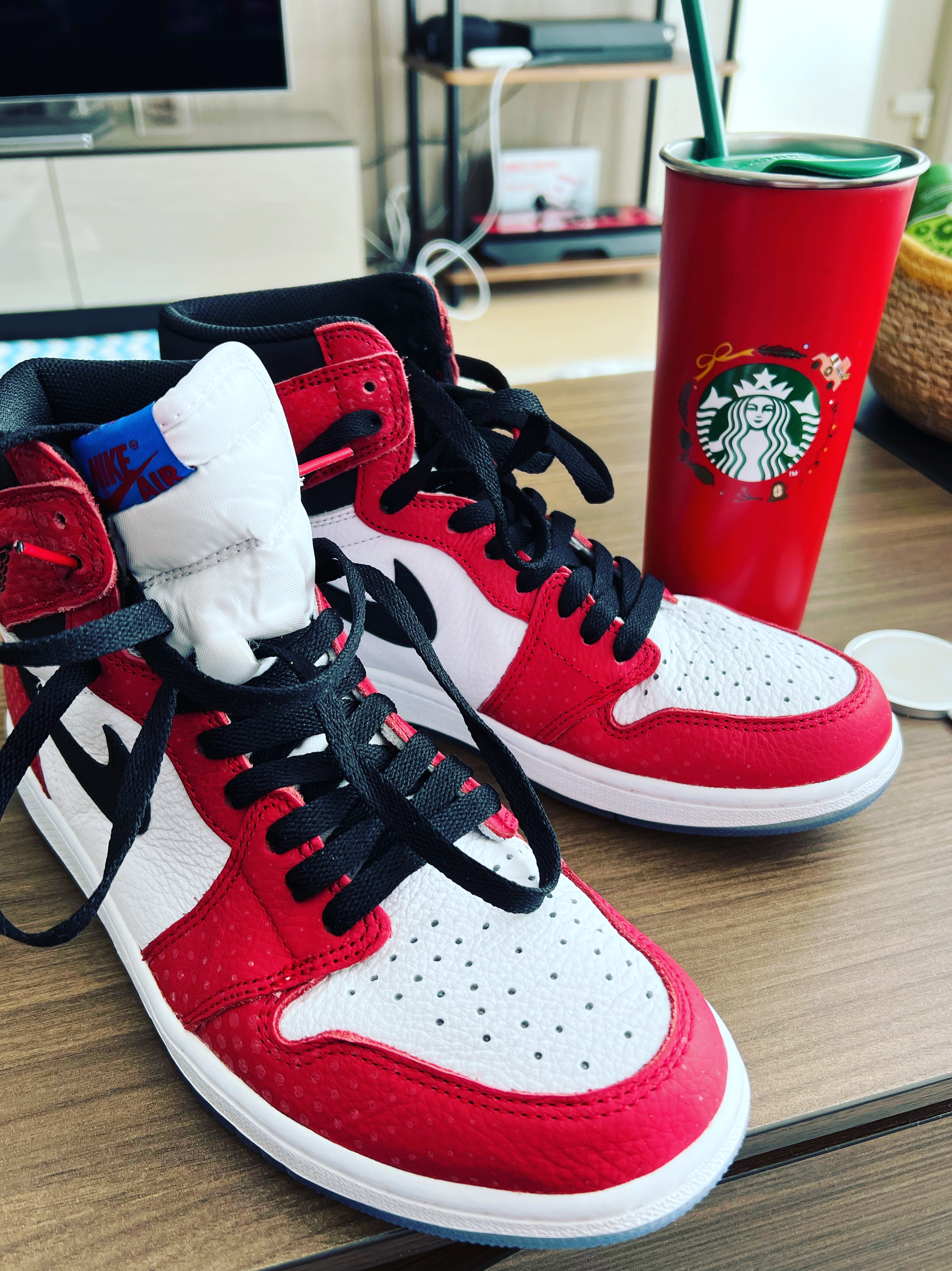 Jordan 1 Retro High Spider-Man Origin Story 착용 스타일
