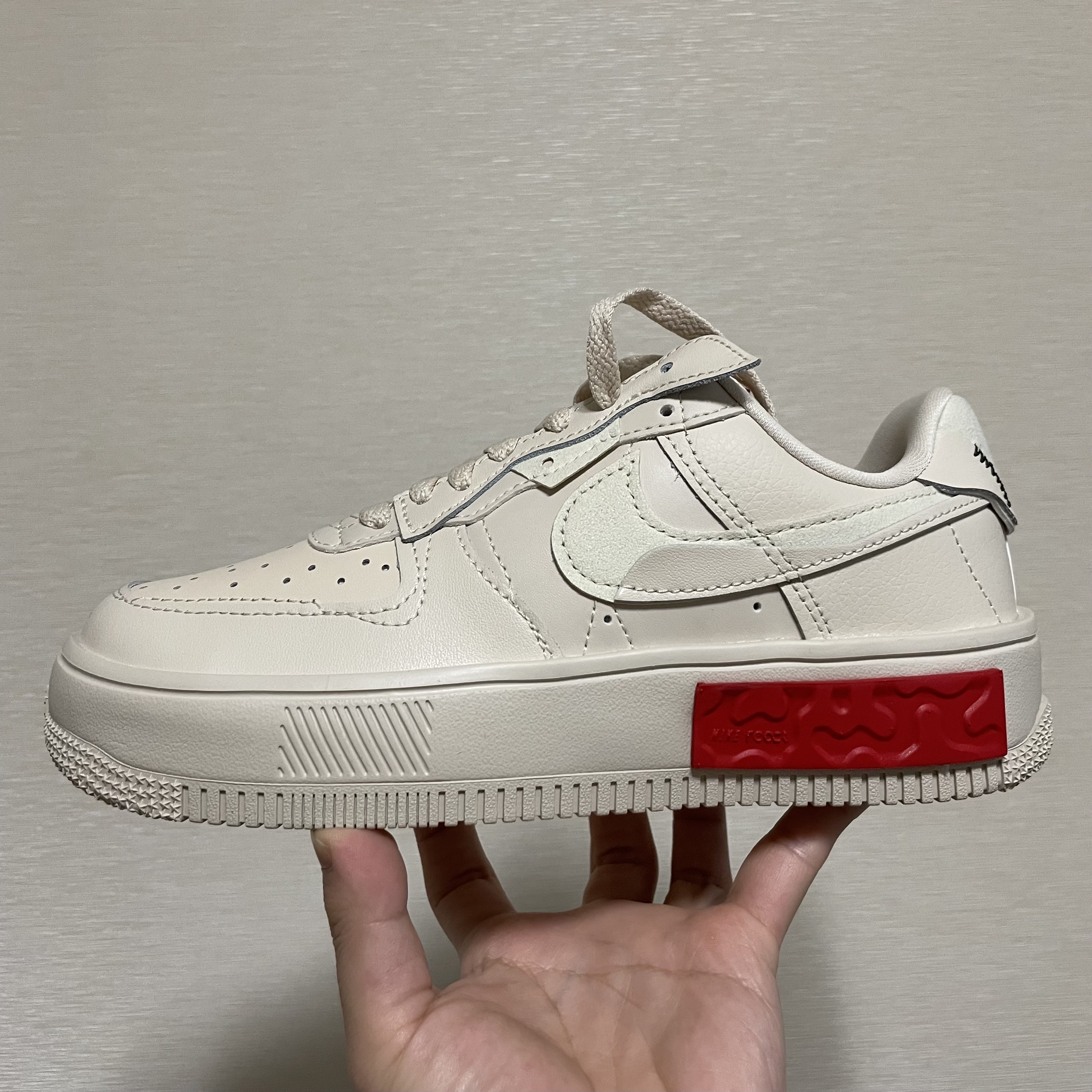 (W) Nike Air Force 1 Fontanka Pearl White 착용 스타일 - 3